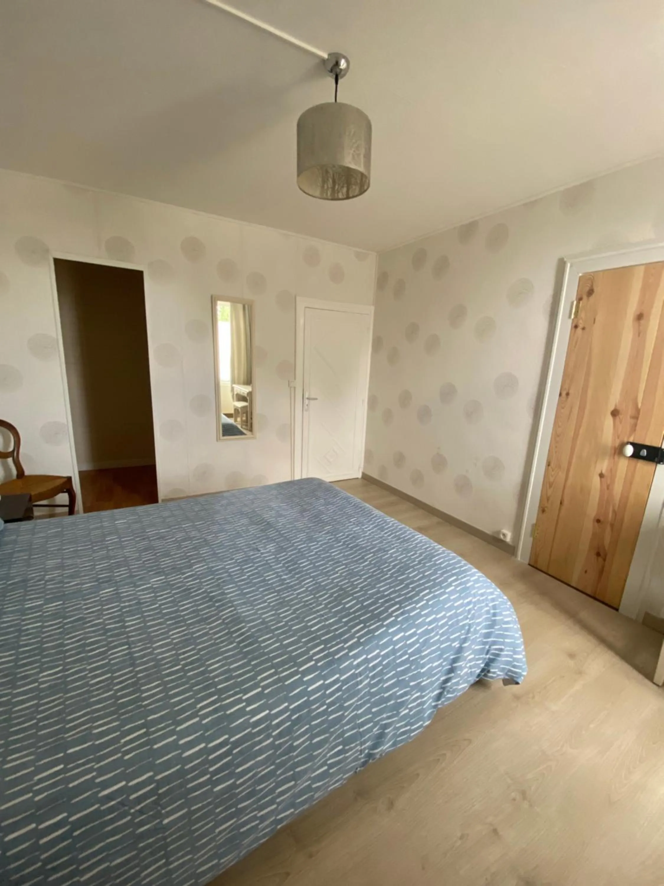 Bedroom, Bed in Numéro 96 chambre d hôtes