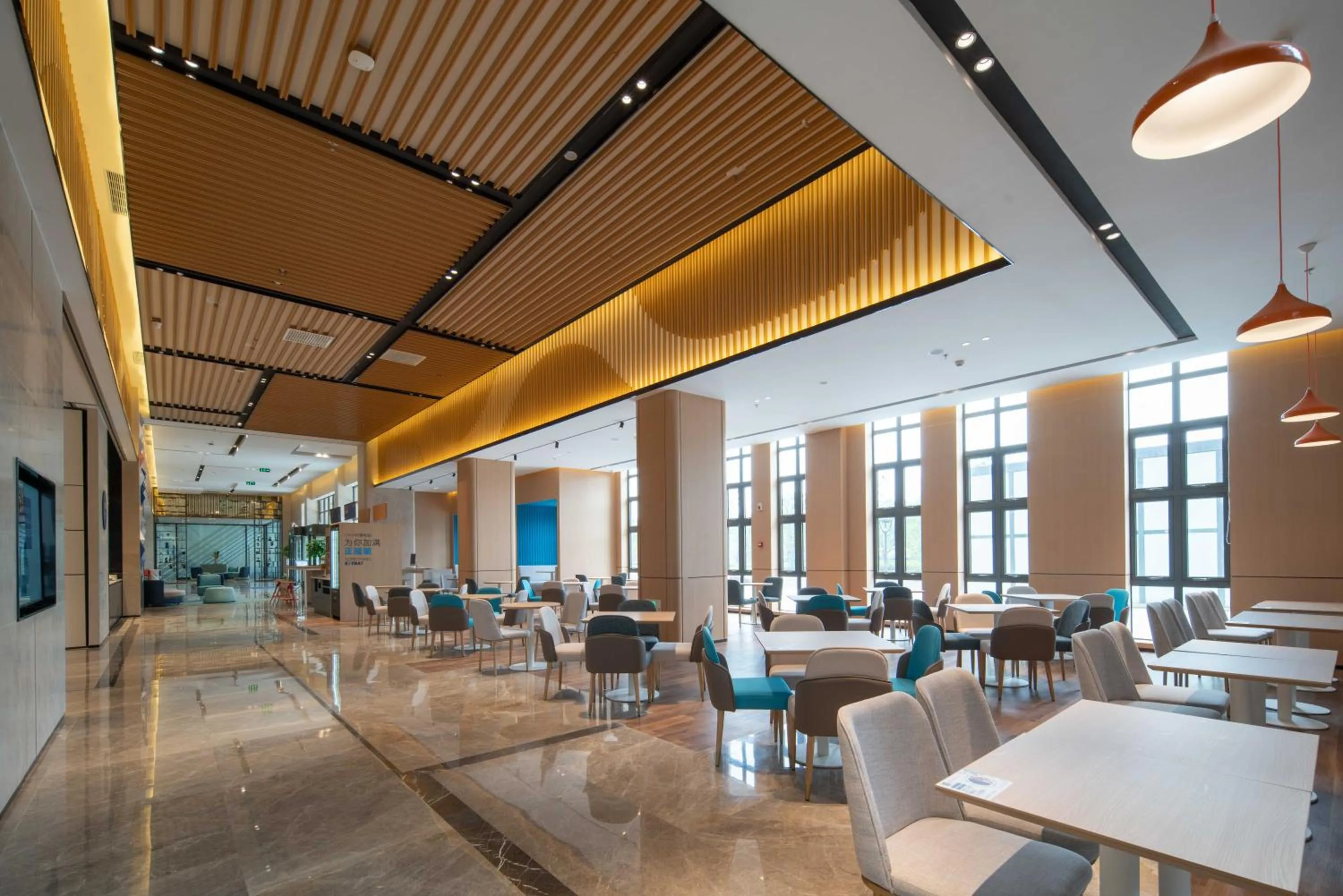 Restaurant/places to eat in Holiday Inn Express Yixing by IHG