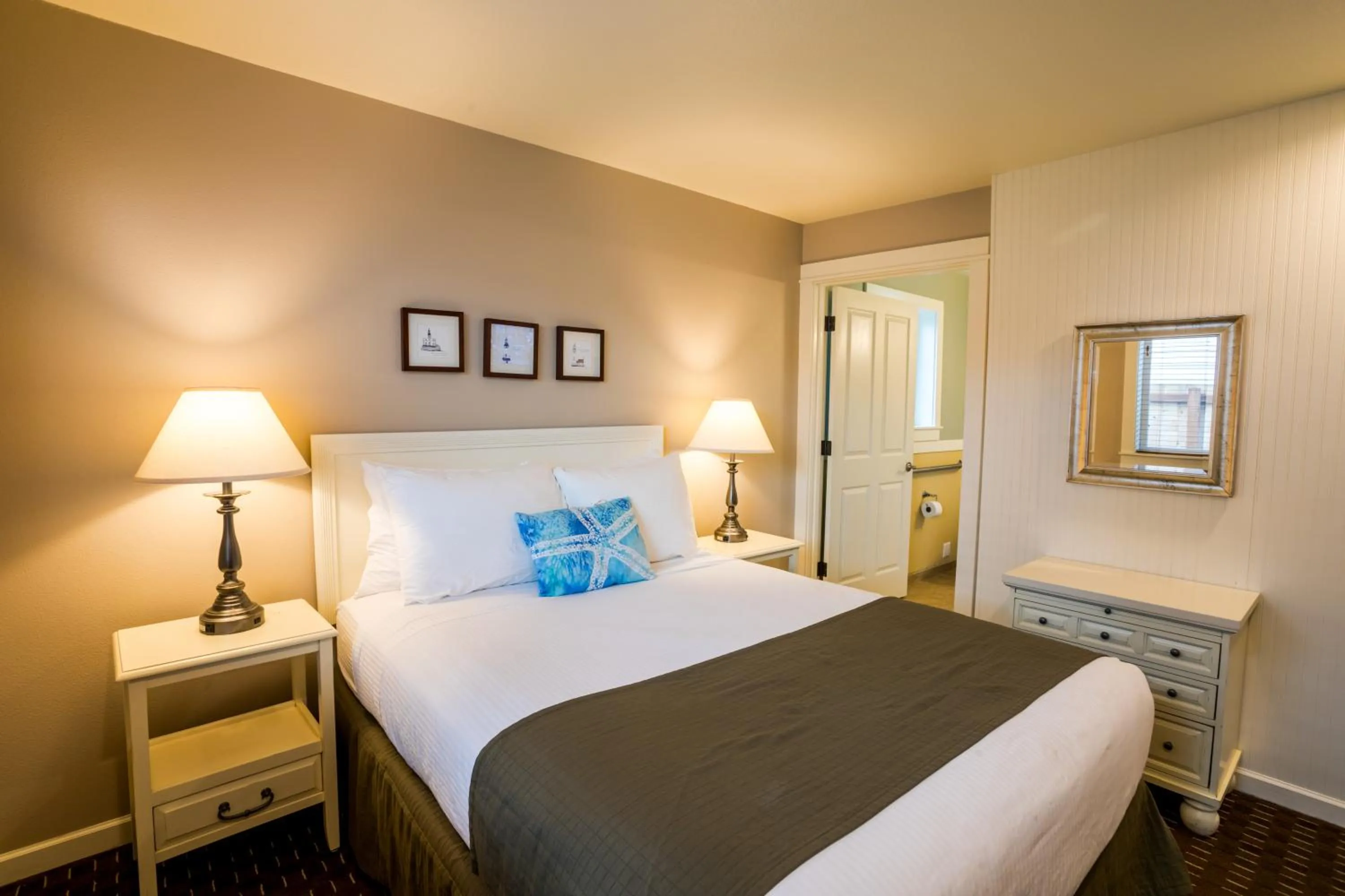 Bed in Lighthouse Inn