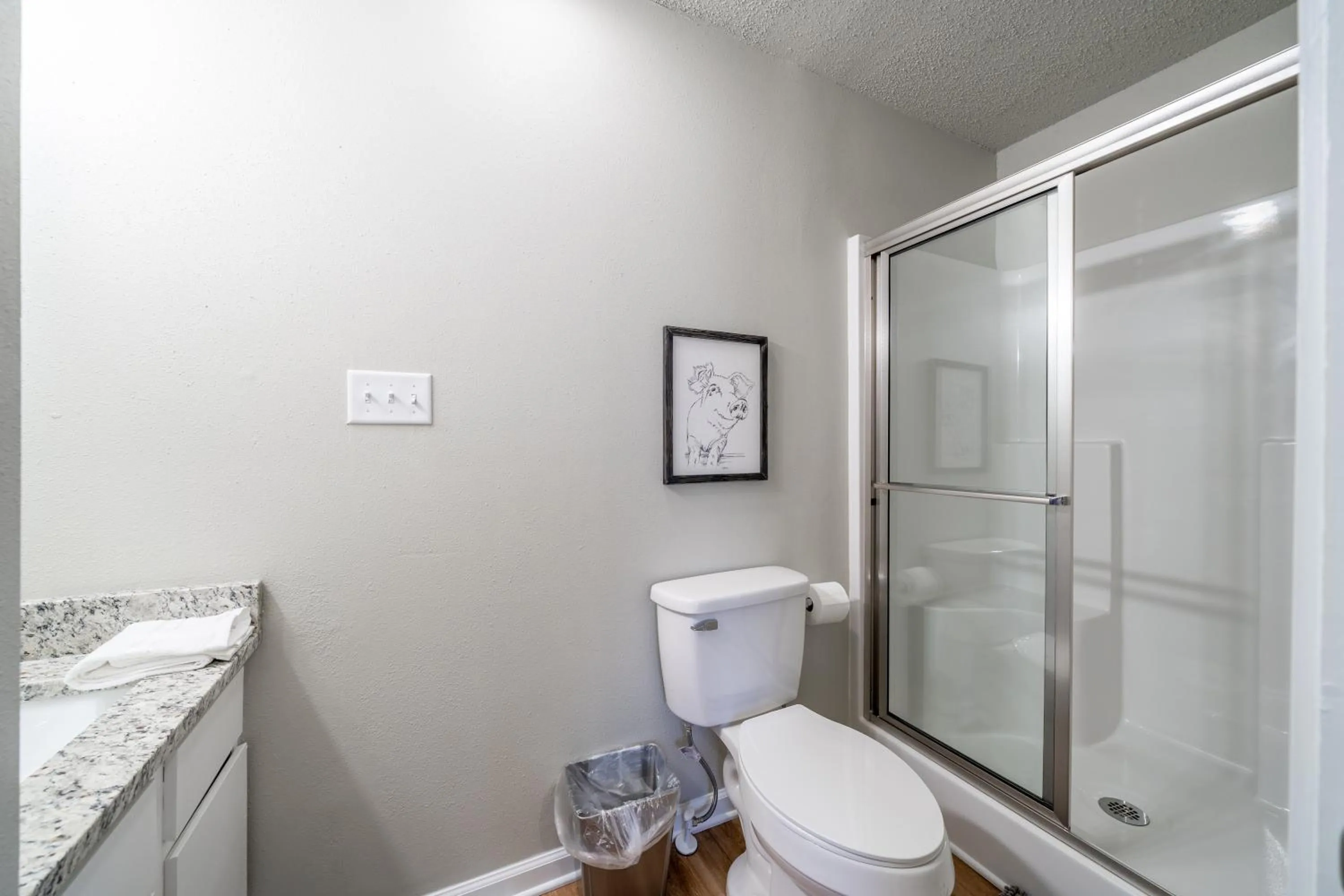 Property building in The Hamilton - Lakefront & Studio Suites, Hot Springs