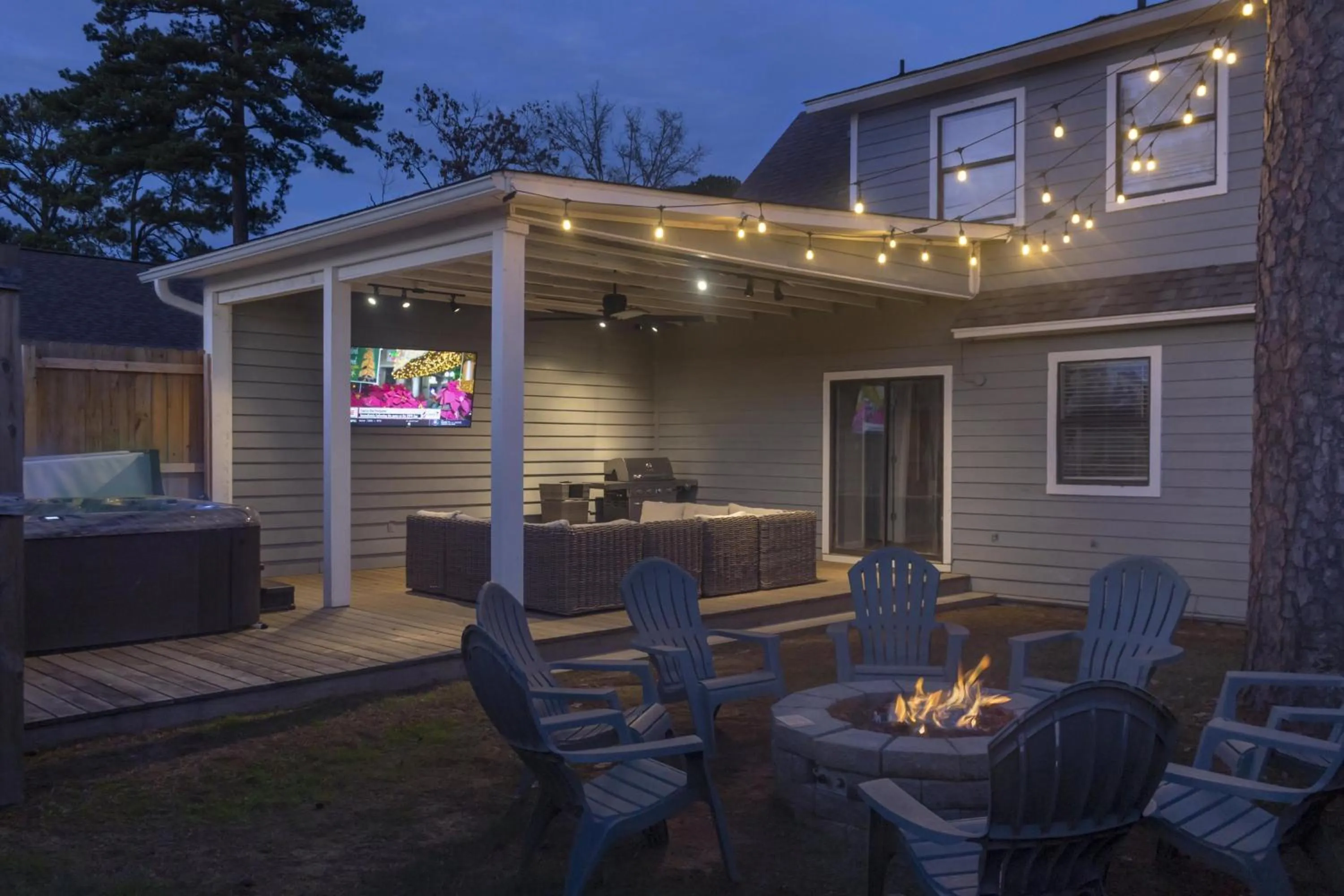 Property building in The Hamilton - Lakefront & Studio Suites, Hot Springs