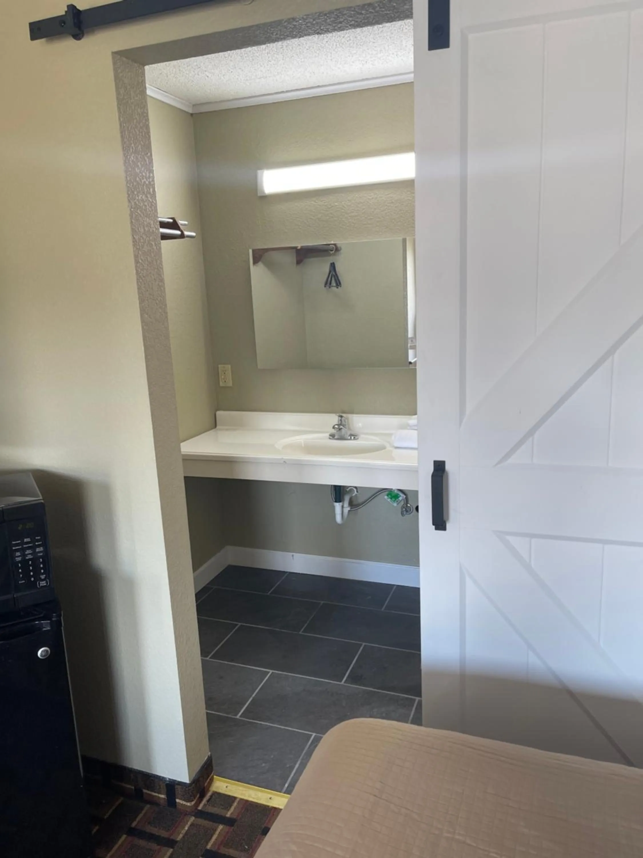 Bathroom in I-26 Inn