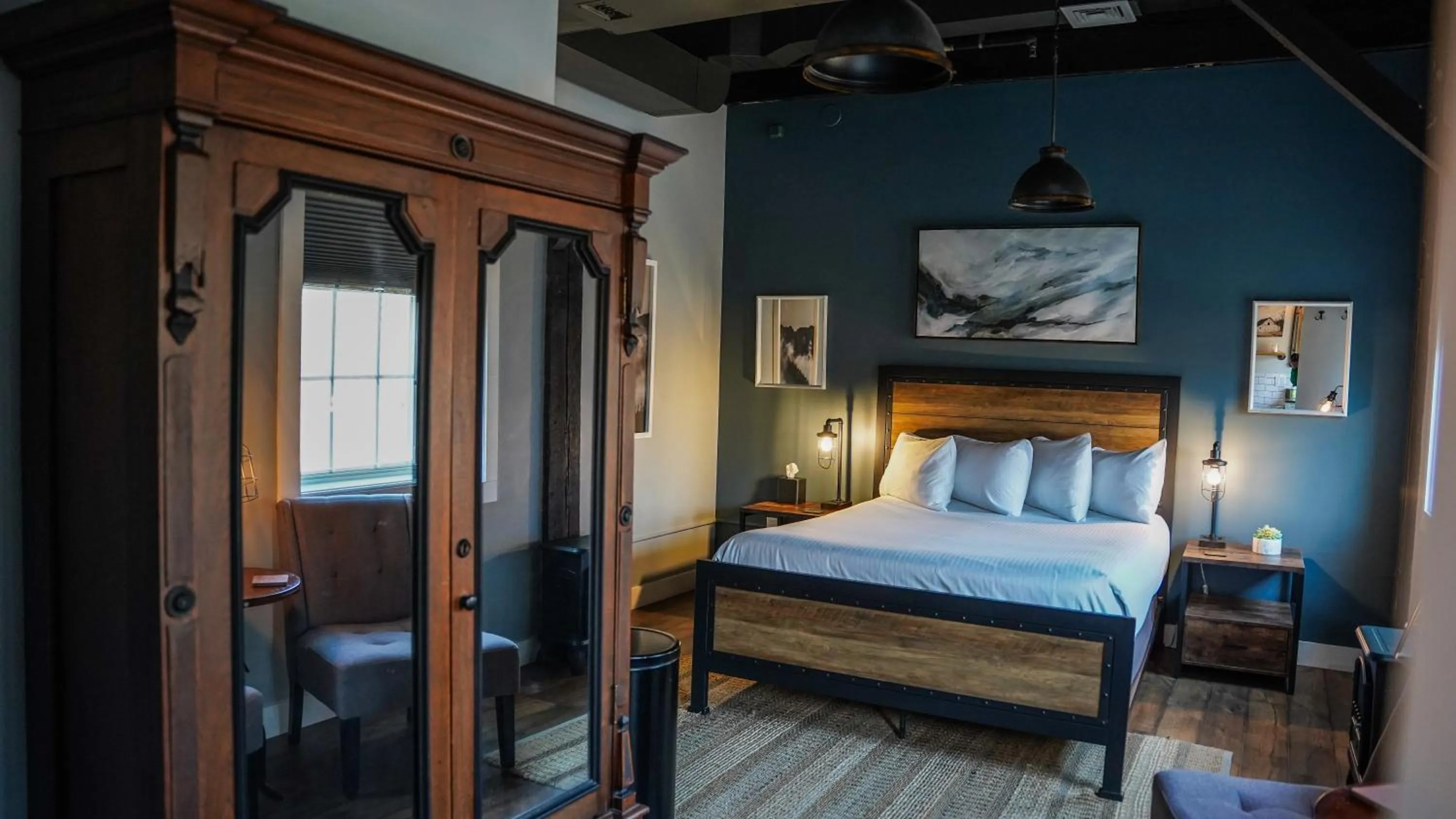 Bed in Old Mill Inn