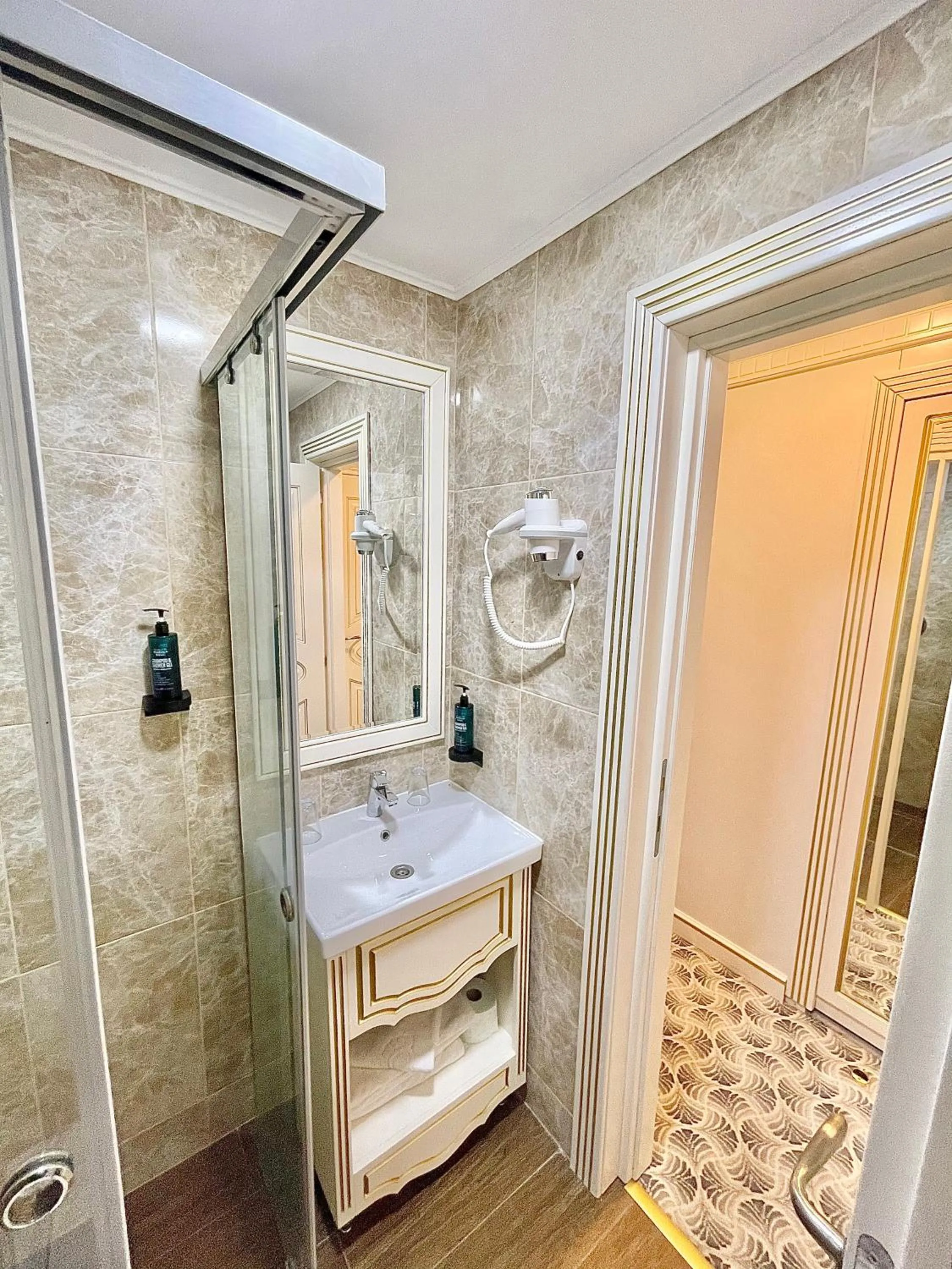Bathroom in Grand Hotel Caraiman
