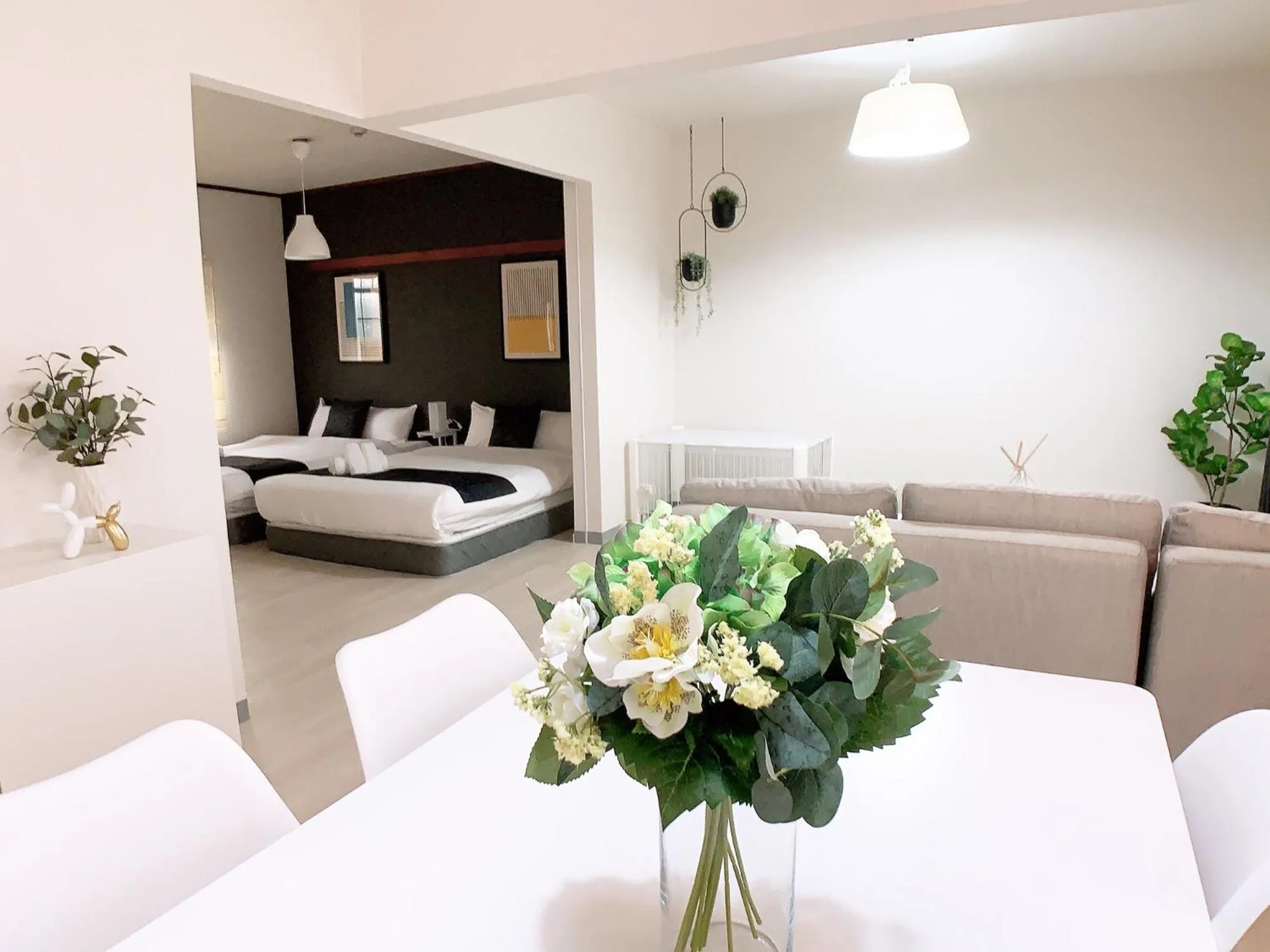 Bed in OUCHI HOTEL Kanayama-cho with Dogs