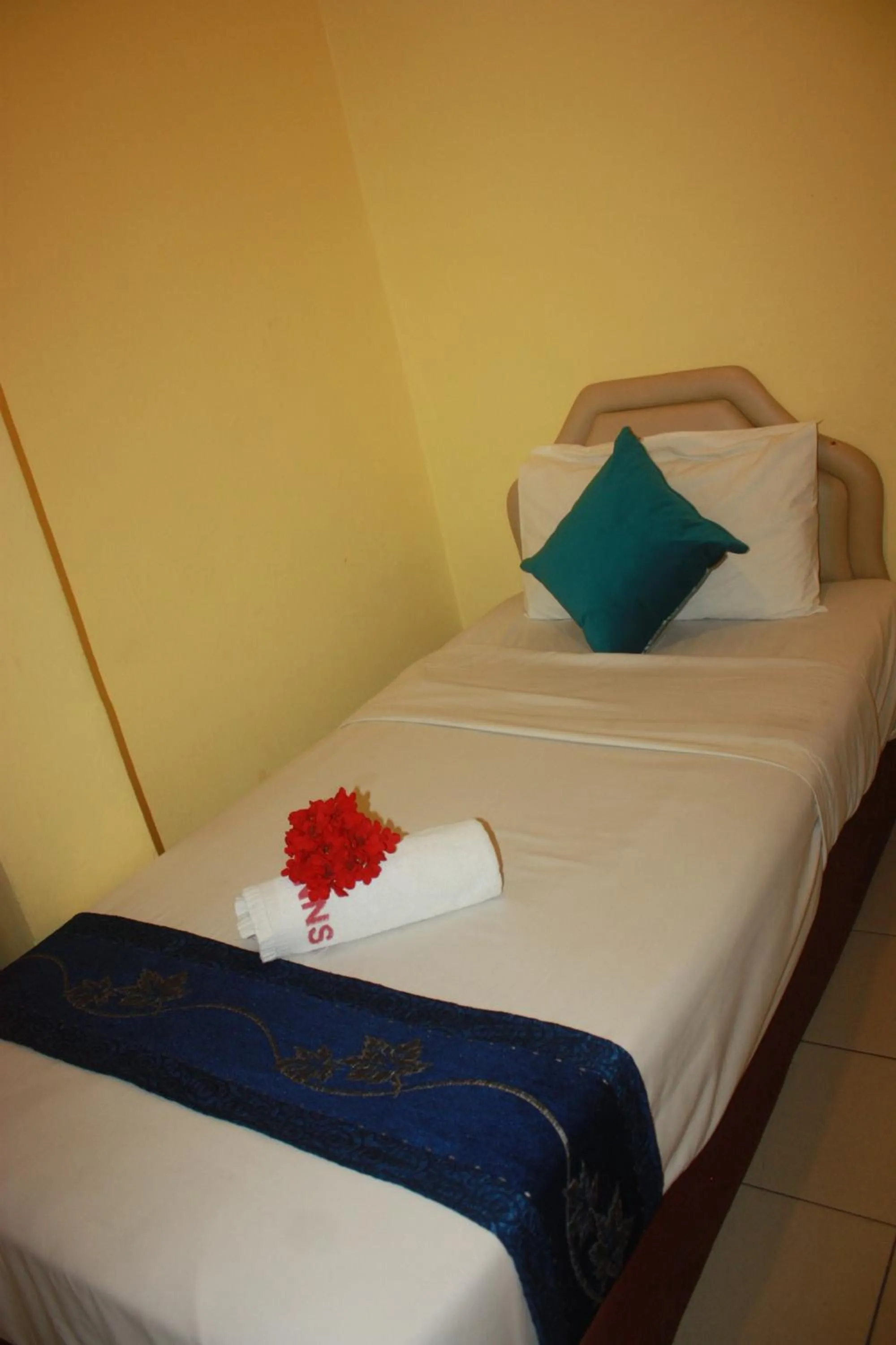 Bed in Sun Inns Dmind Seri Kembangan
