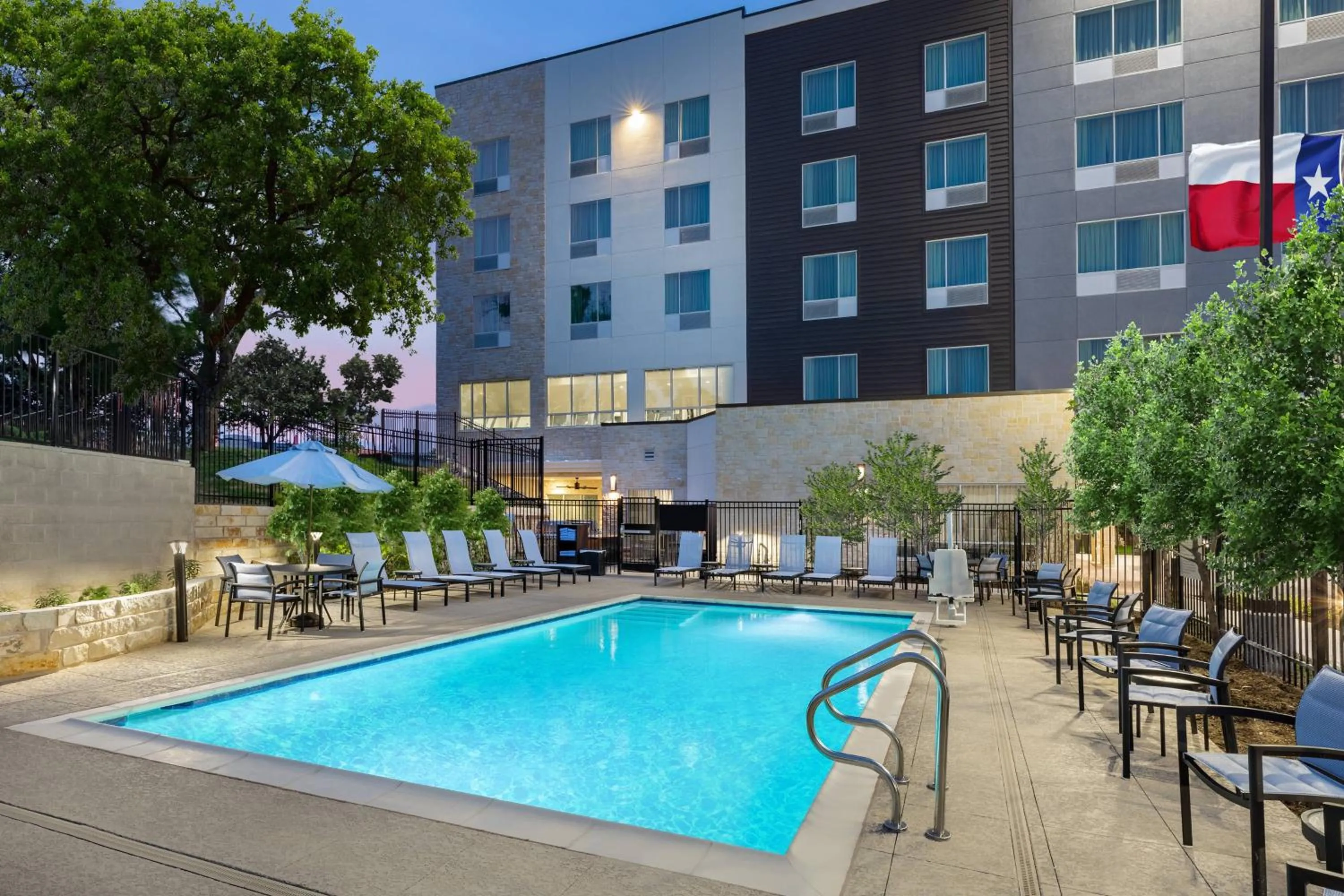 Swimming pool in TownePlace Suites by Marriott Austin Northwest The Domain Area