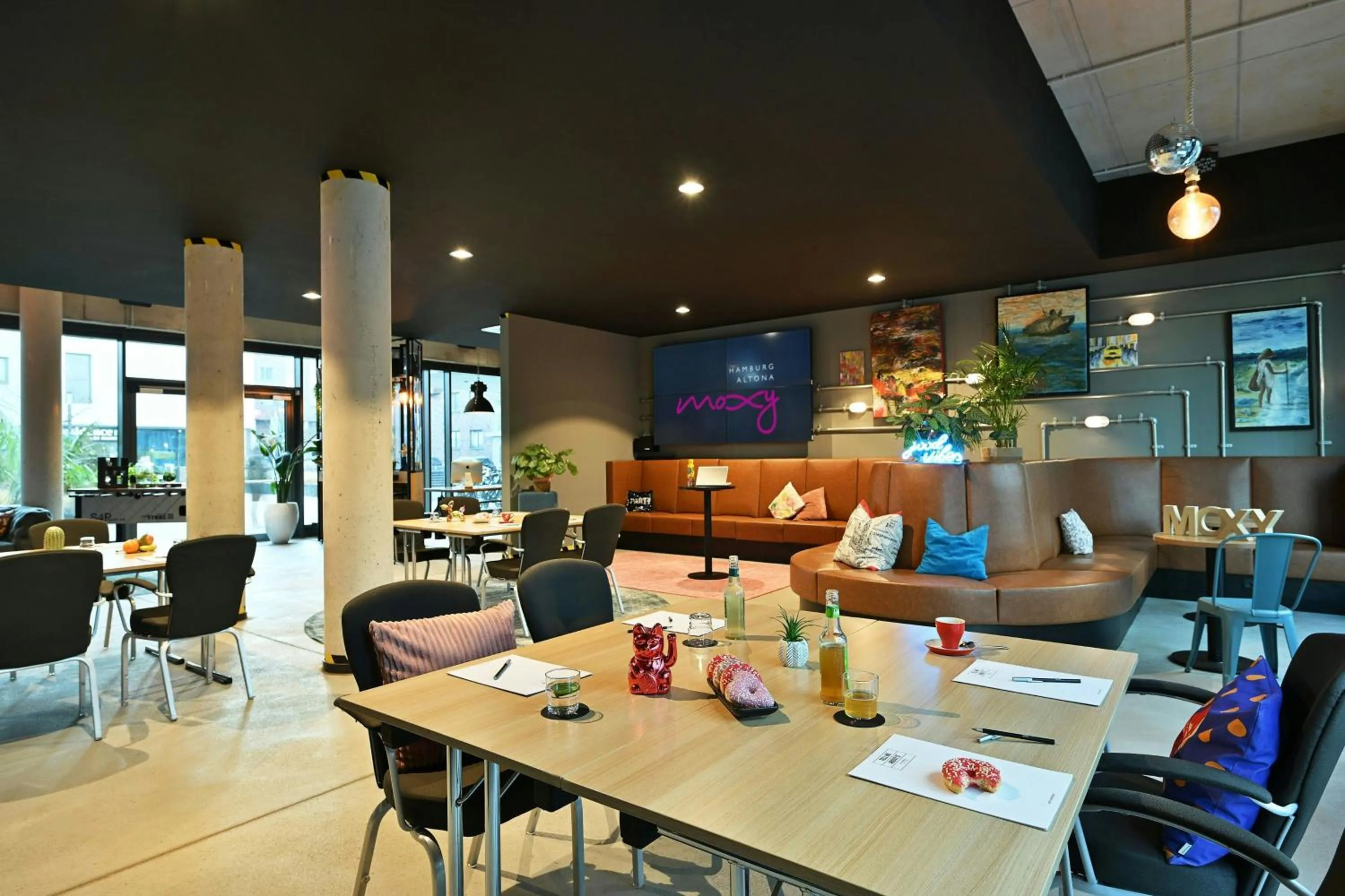 Meeting/conference room in Moxy Hamburg Altona