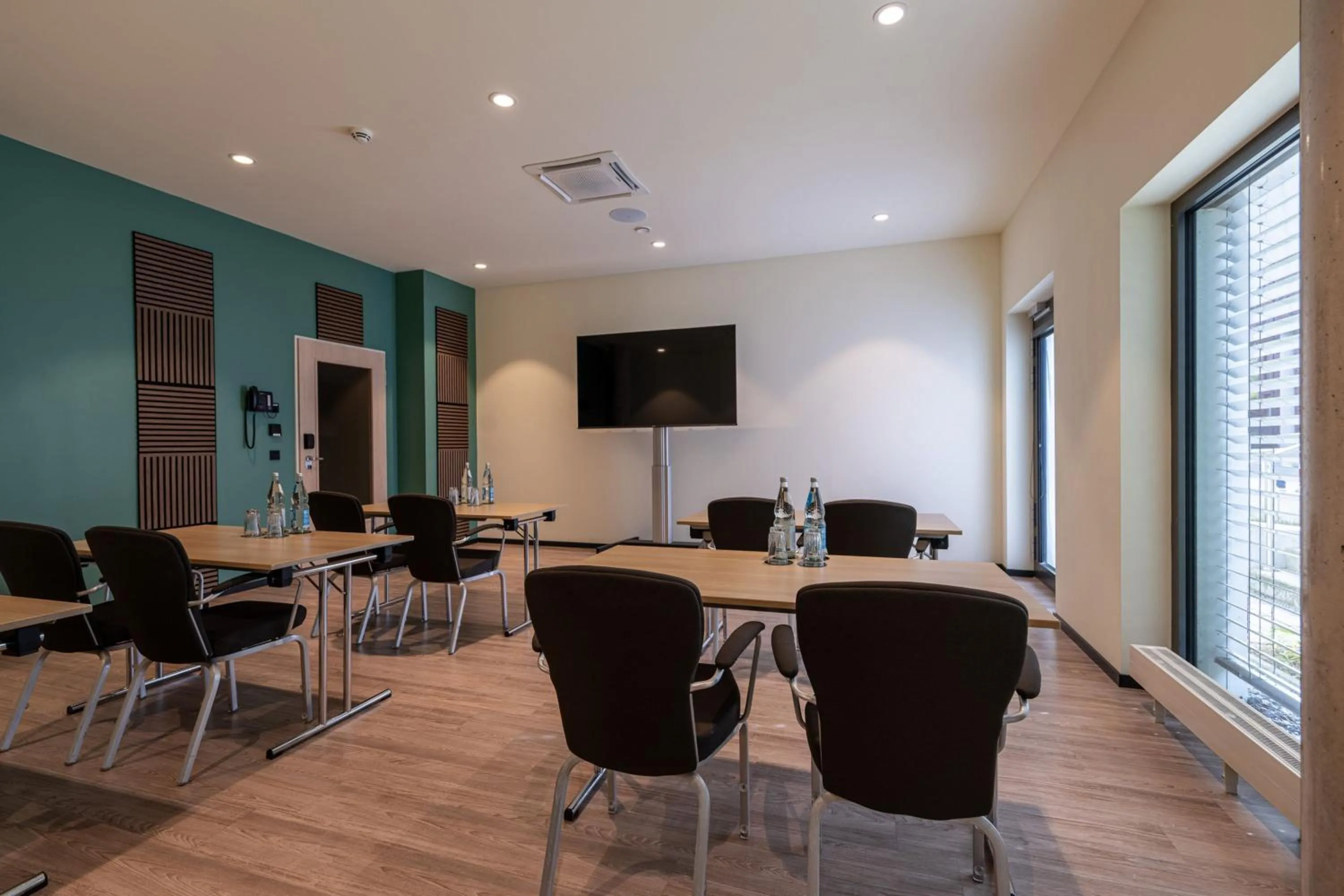 Meeting/conference room in Residence Inn by Marriott Hamburg Altona