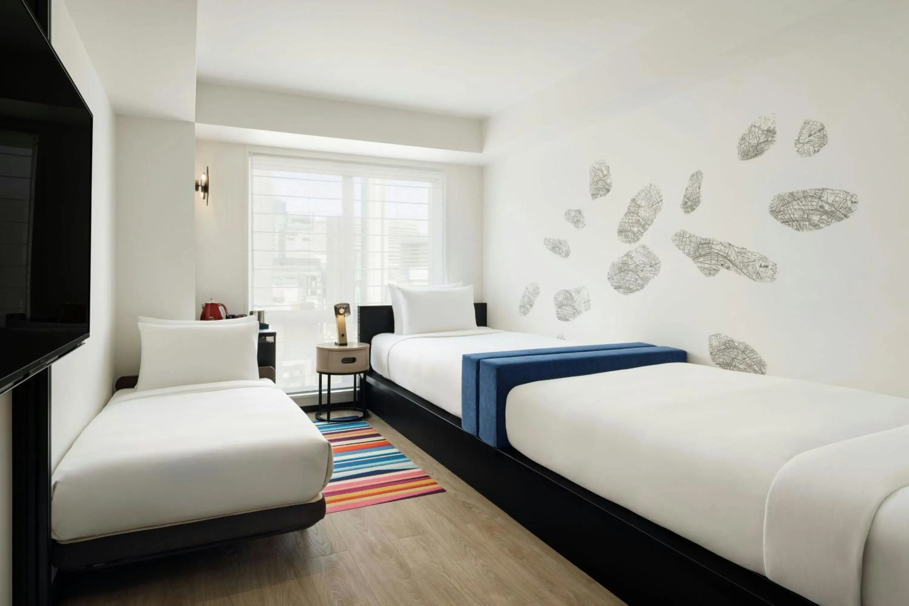 Photo of the whole room, Bed in Aloft Osaka Dojima