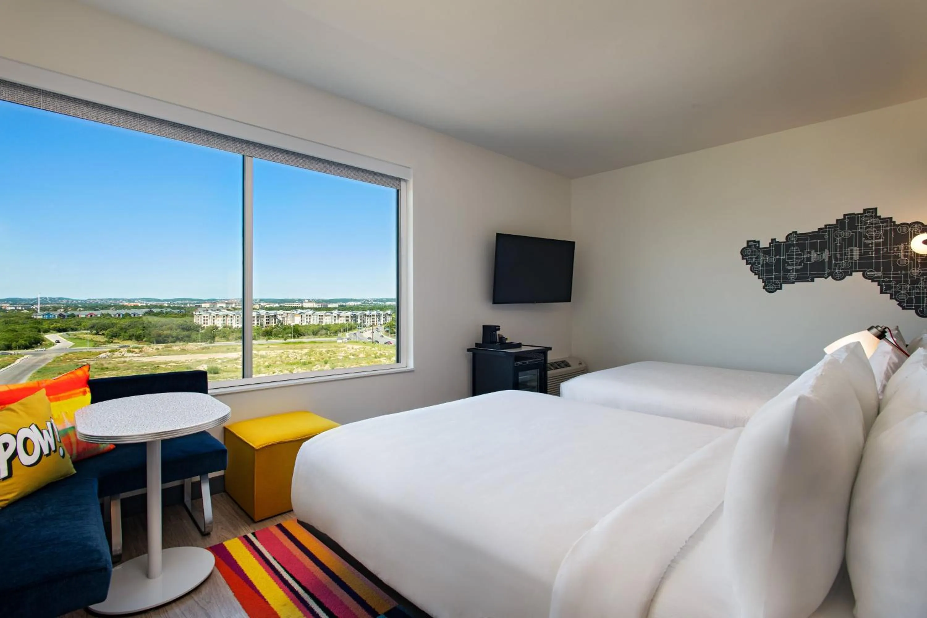 Photo of the whole room, Bed in Aloft San Antonio UTSA Area