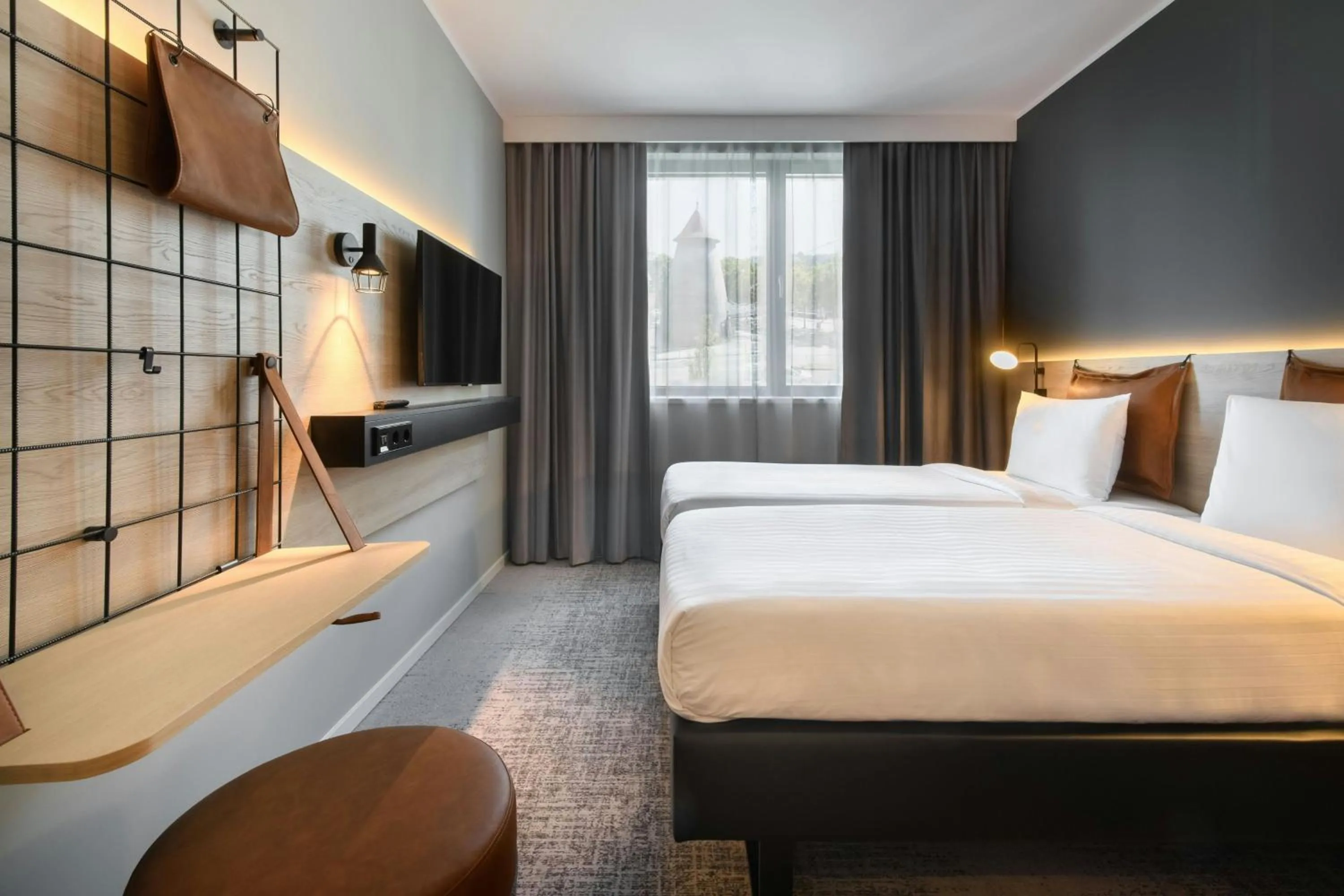 Photo of the whole room, Bed in Moxy Stuttgart Feuerbach