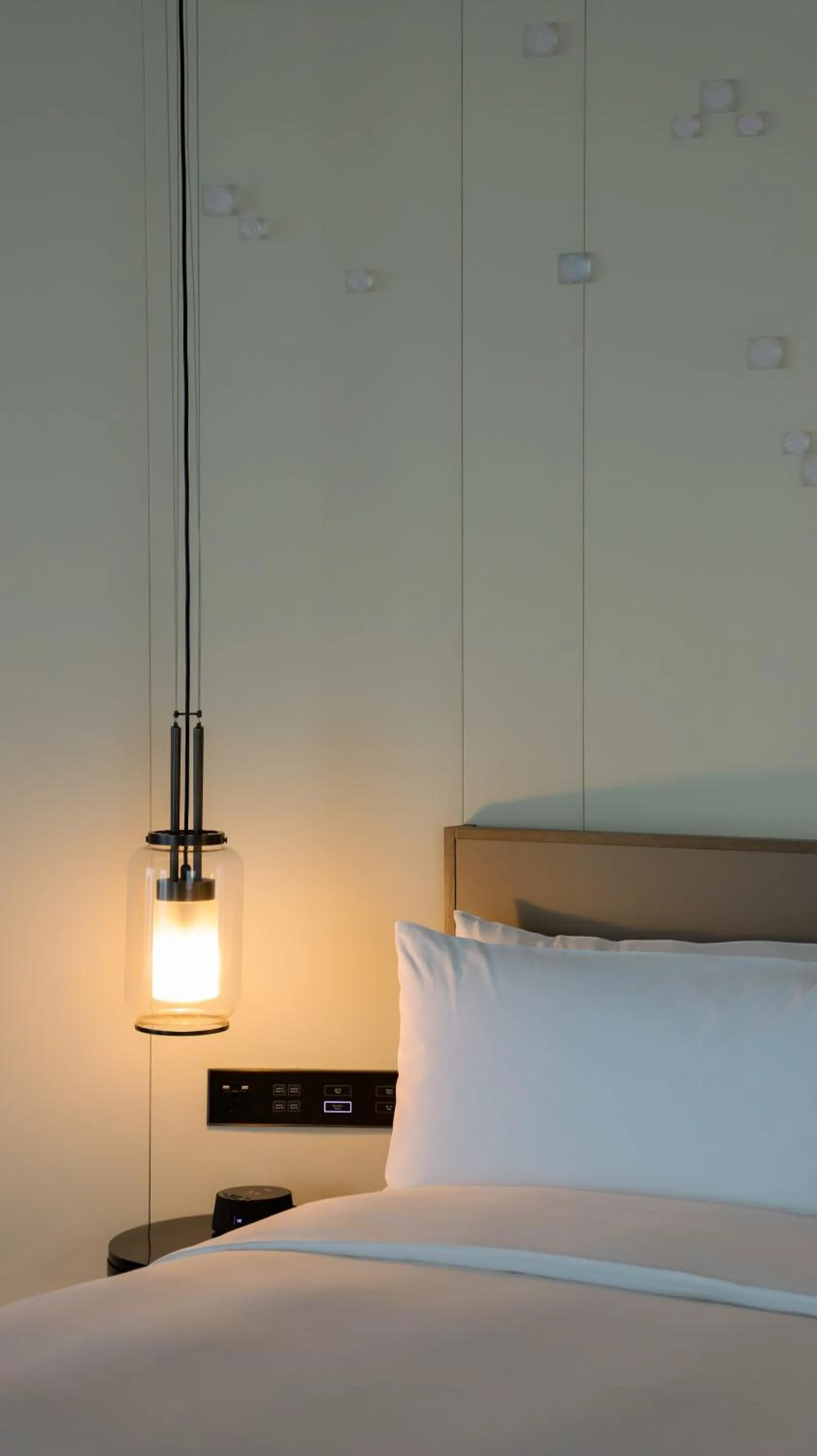 room service, Bed in Yancheng Marriott Hotel