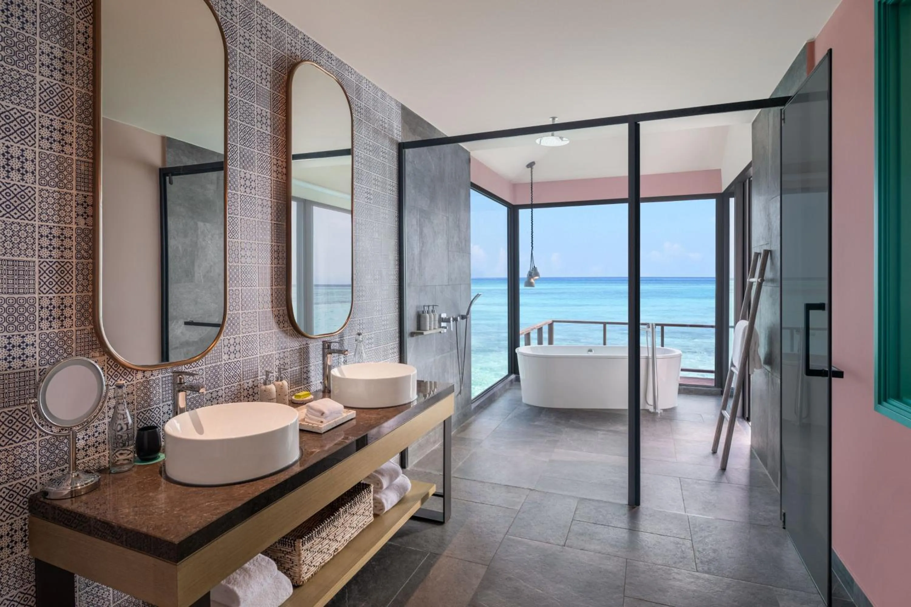 Bathroom in Le Meridien Maldives Resort & Spa
