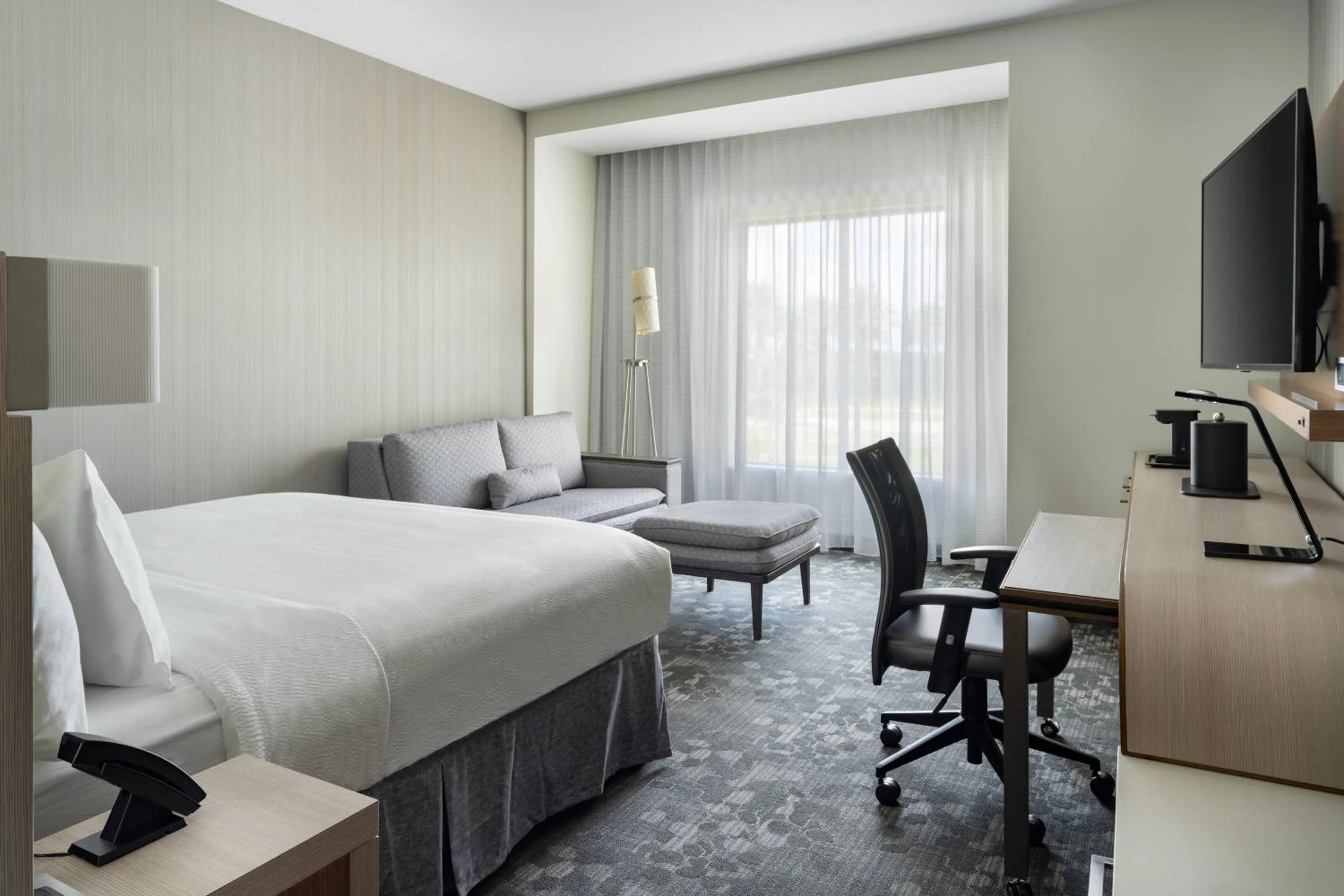 Photo of the whole room, Bed in Courtyard by Marriott Port St. Lucie Tradition