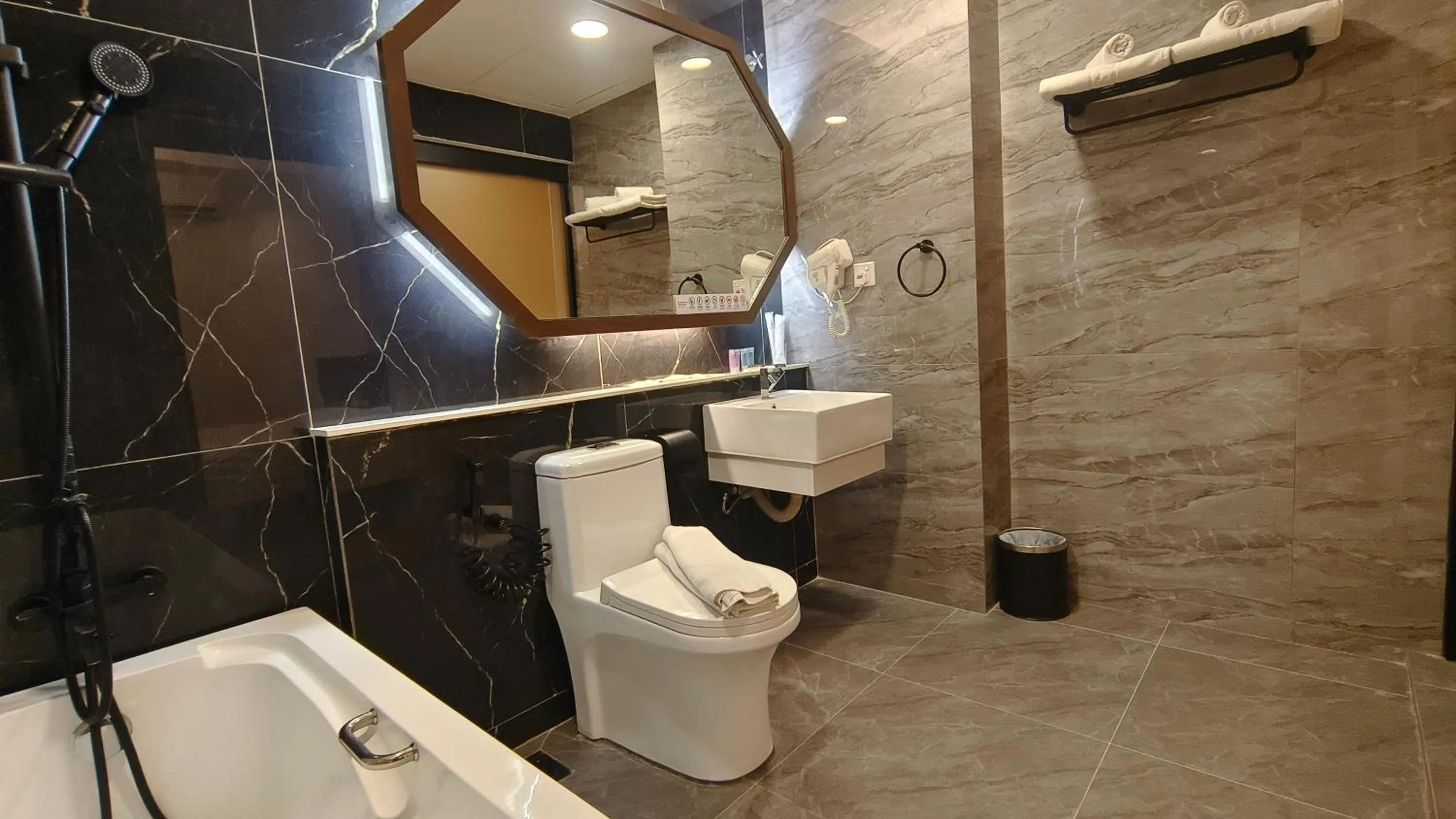 Toilet in Zone Hotel Ipoh