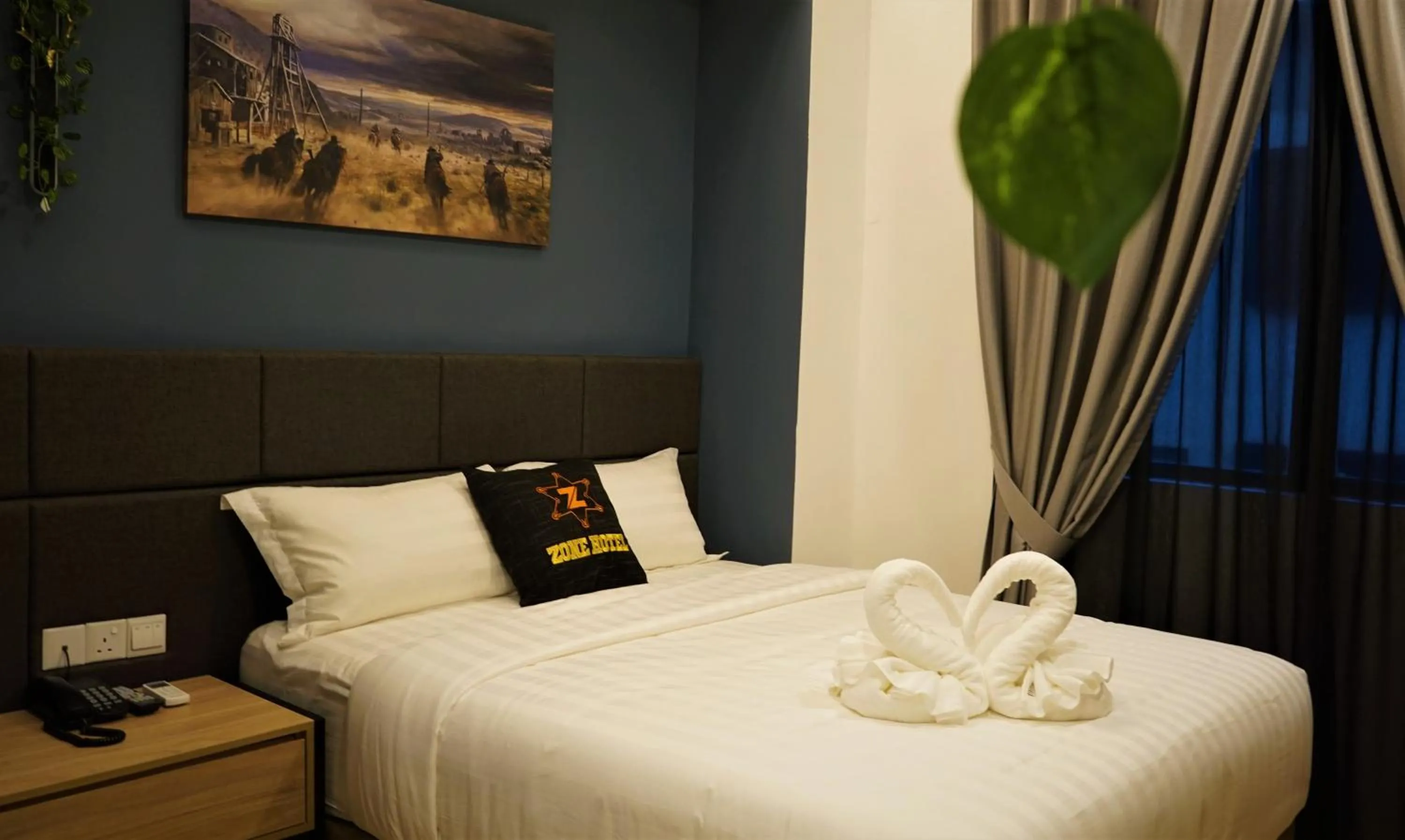 Photo of the whole room, Bed in Zone Hotel Ipoh