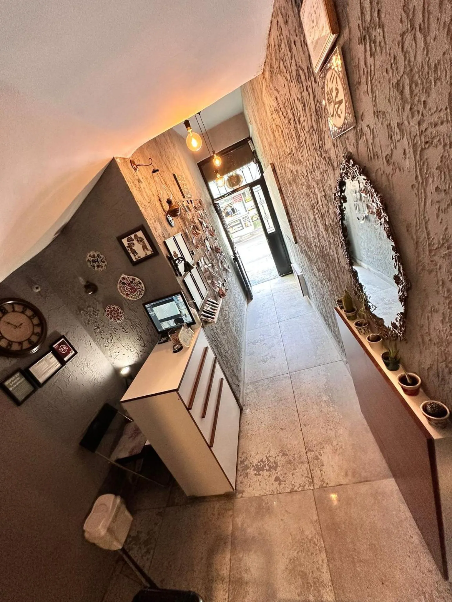 Facade/entrance in Pera Pansiyon