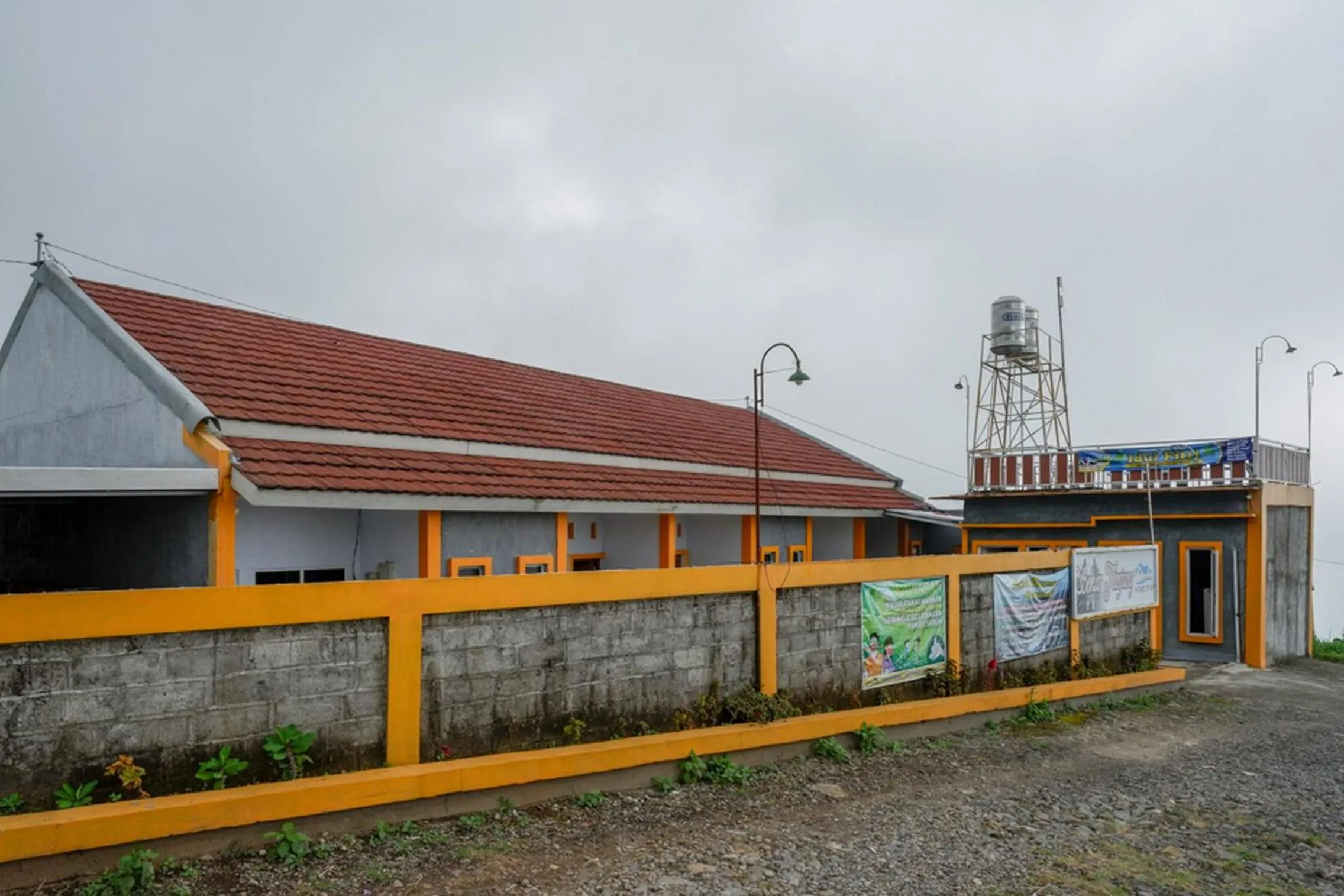 Property building in RedDoorz near Candi Cetho Karanganyar