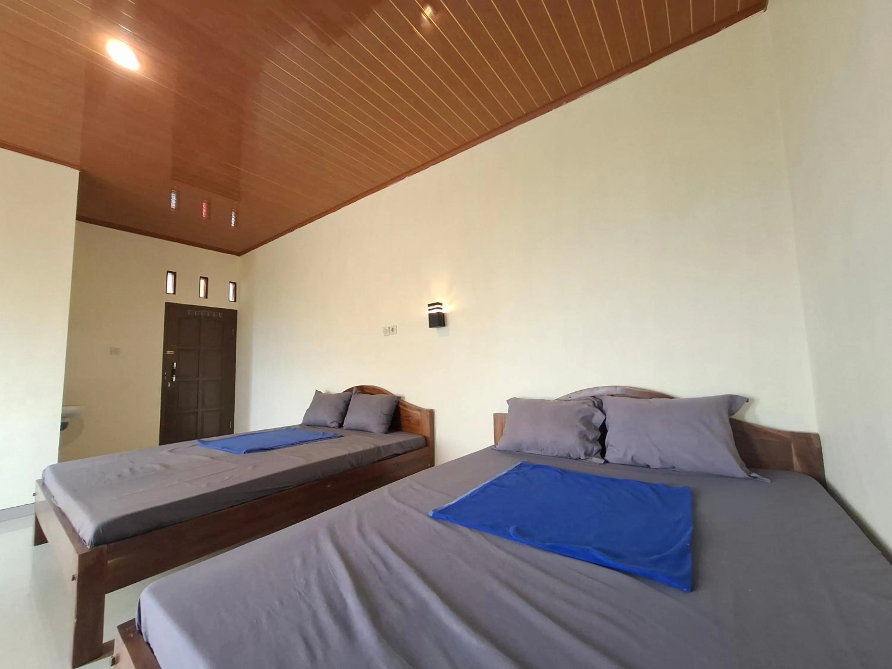 Bedroom, Bed in RedDoorz near Candi Cetho Karanganyar