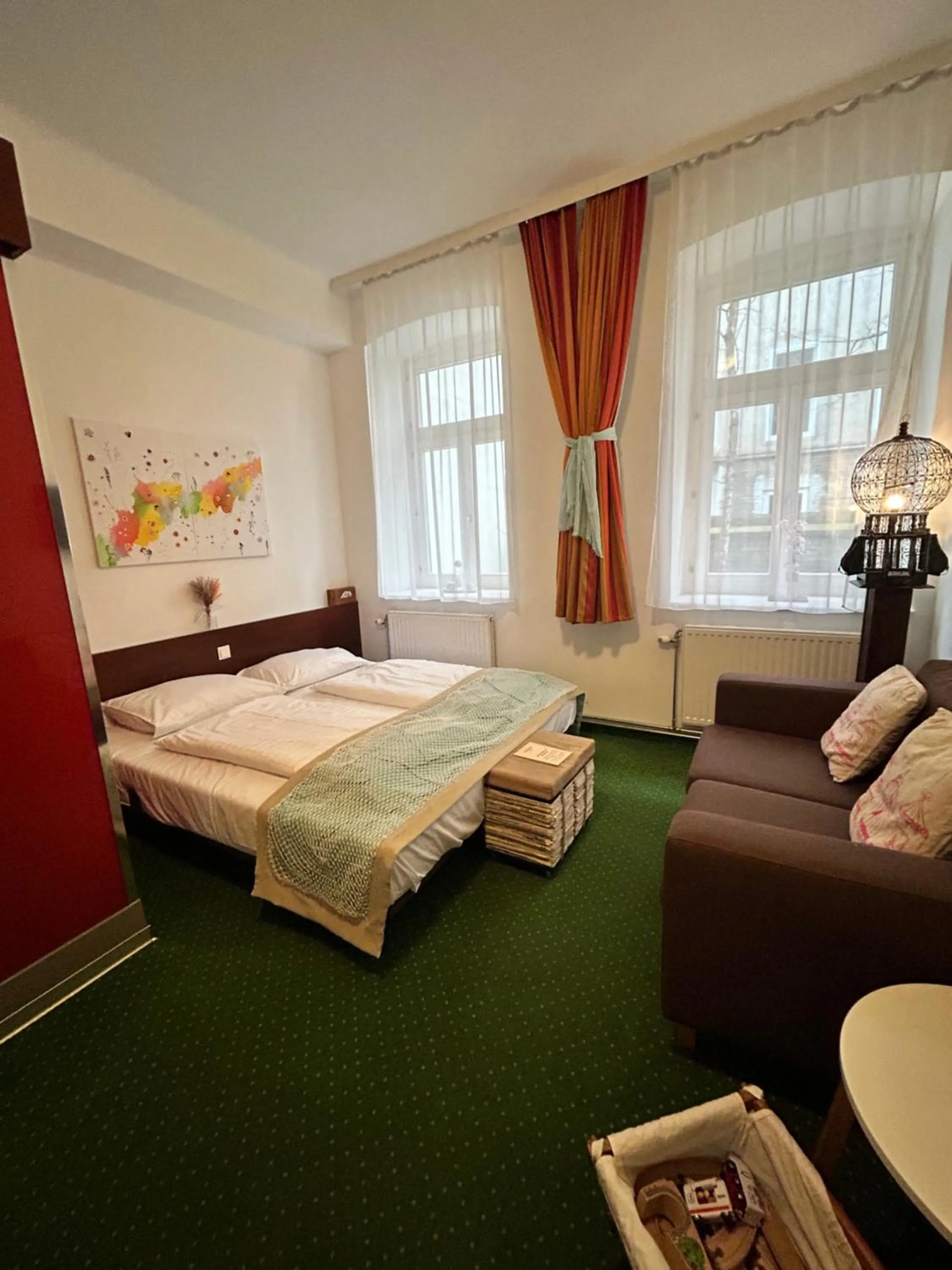 Bed in Pension Stadthalle