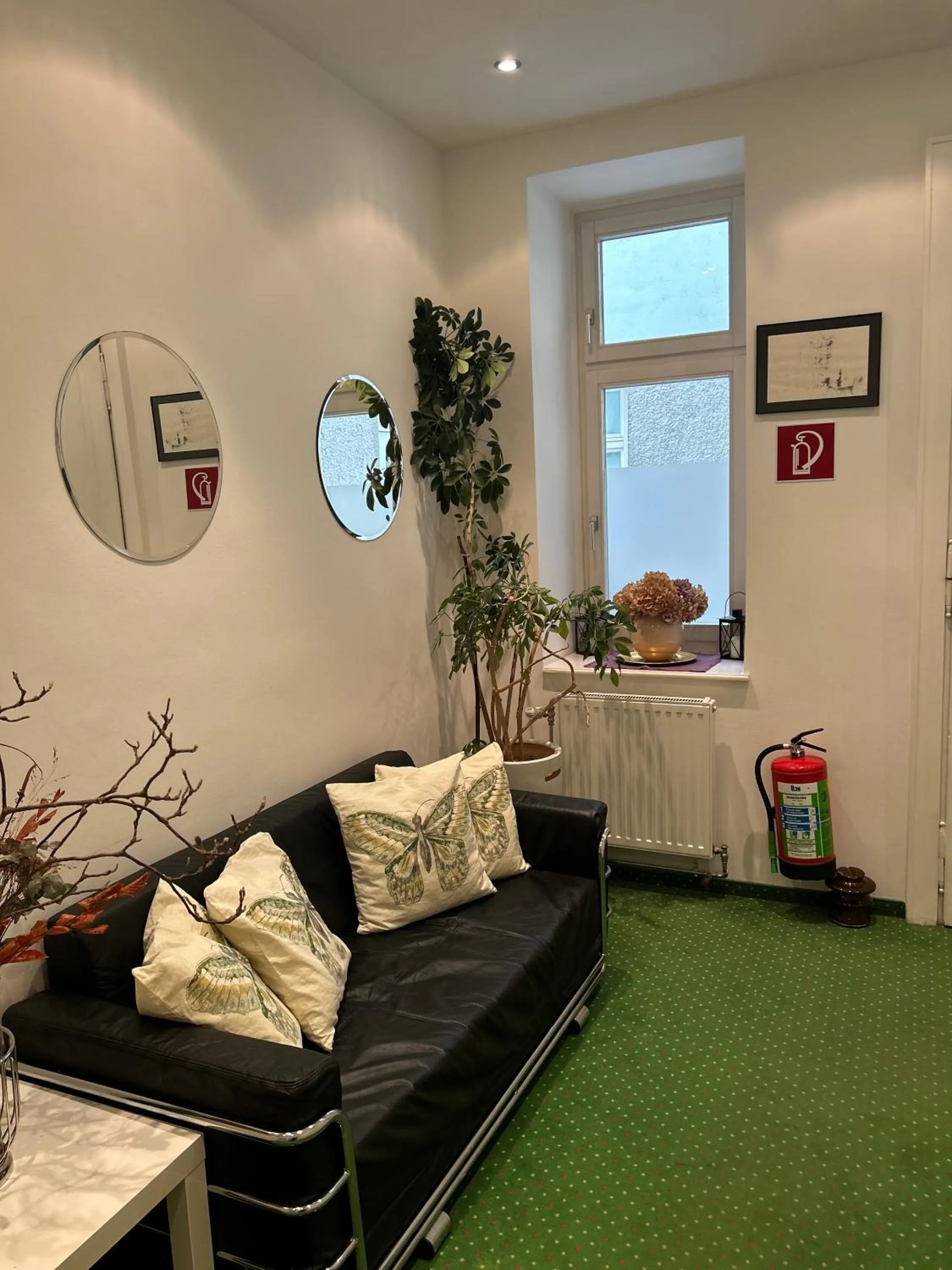 Seating area in Pension Stadthalle