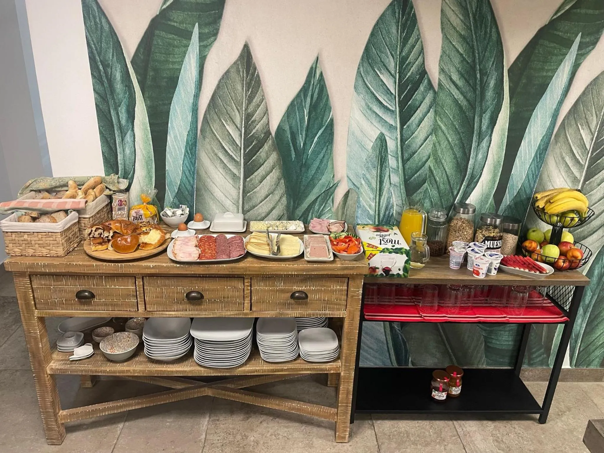 Buffet breakfast in Libušina Villa