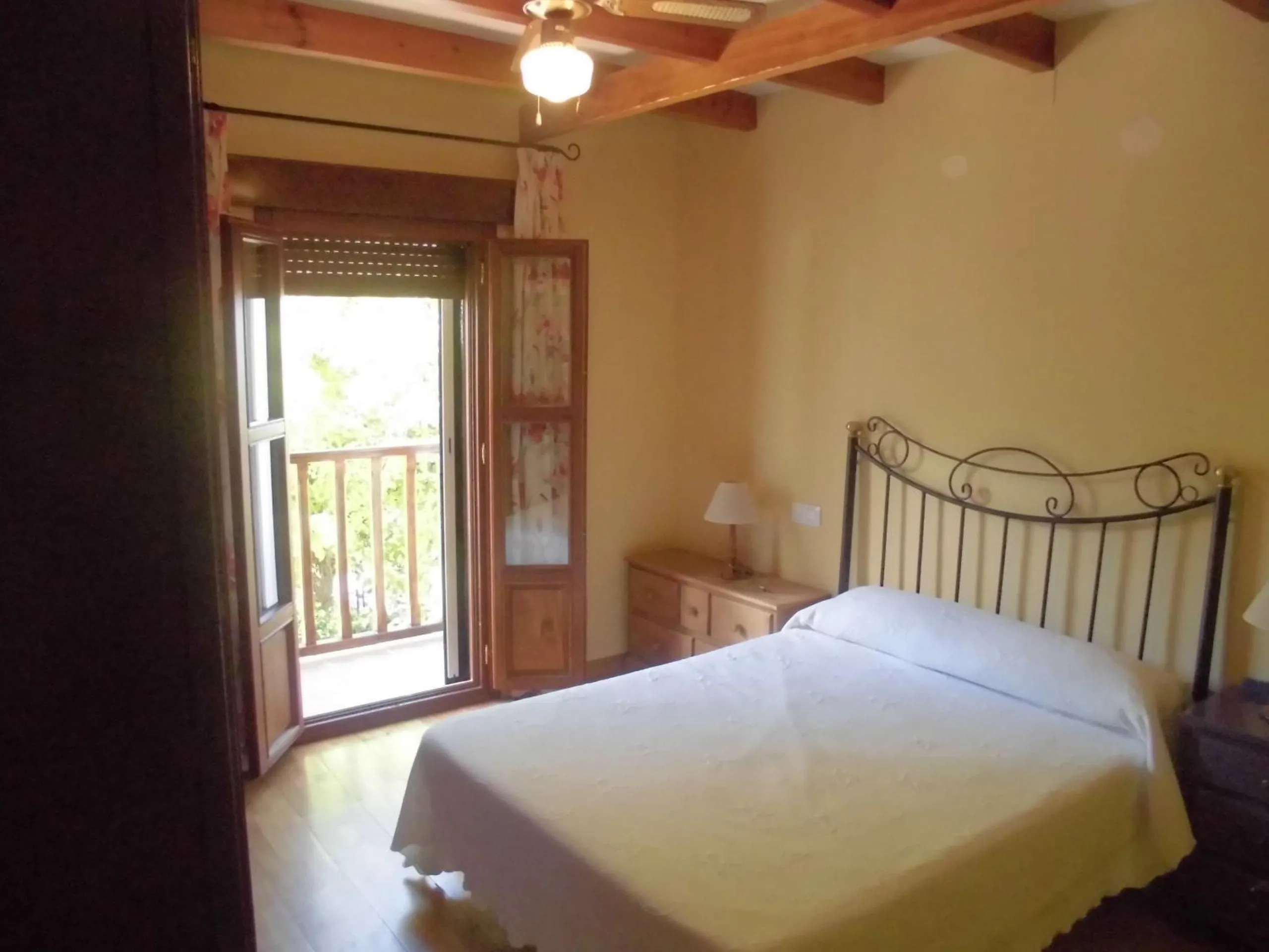 On site, Bed in Casa Fuente De La Argamasa