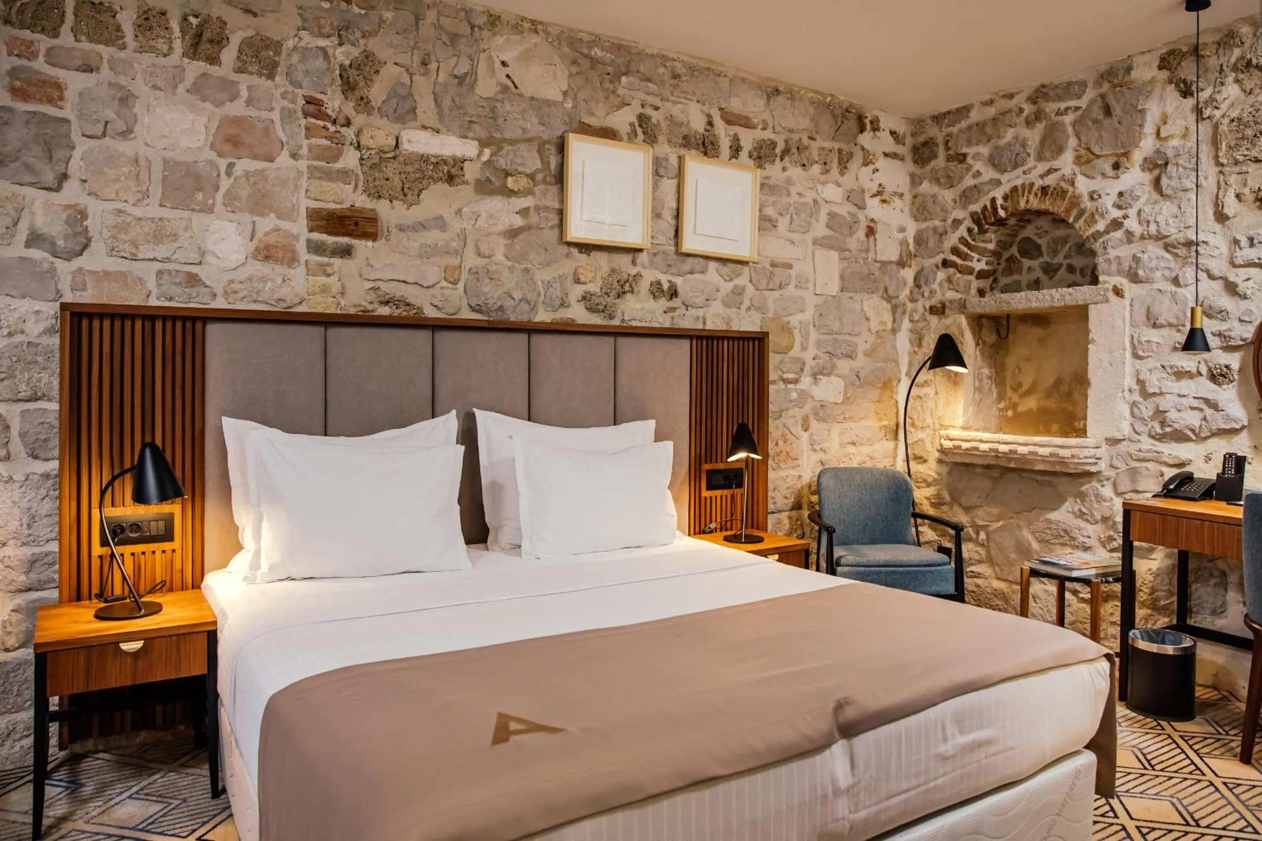 Bed in Armerun Heritage Hotel & Residences