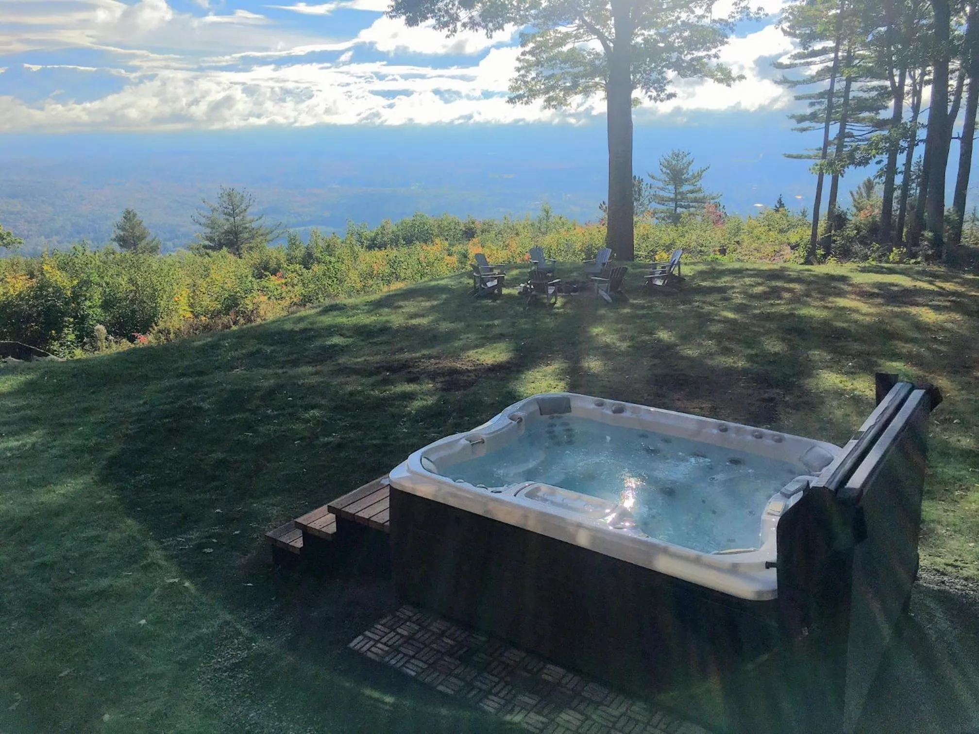 Other in RL Breathtaking views and grand unique style private mountain retreat 4WD recommended