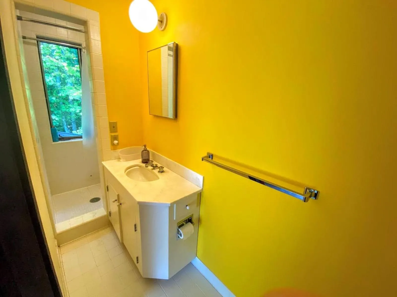 RL Breathtaking views and grand unique style private mountain retreat 4WD recommended