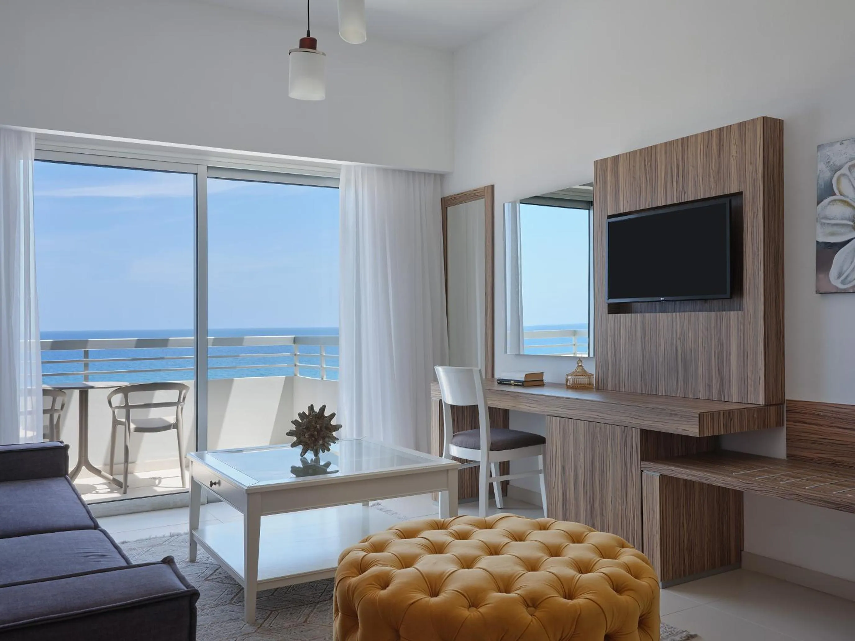 TV and multimedia in Atlantica Sea Breeze, Adults Only