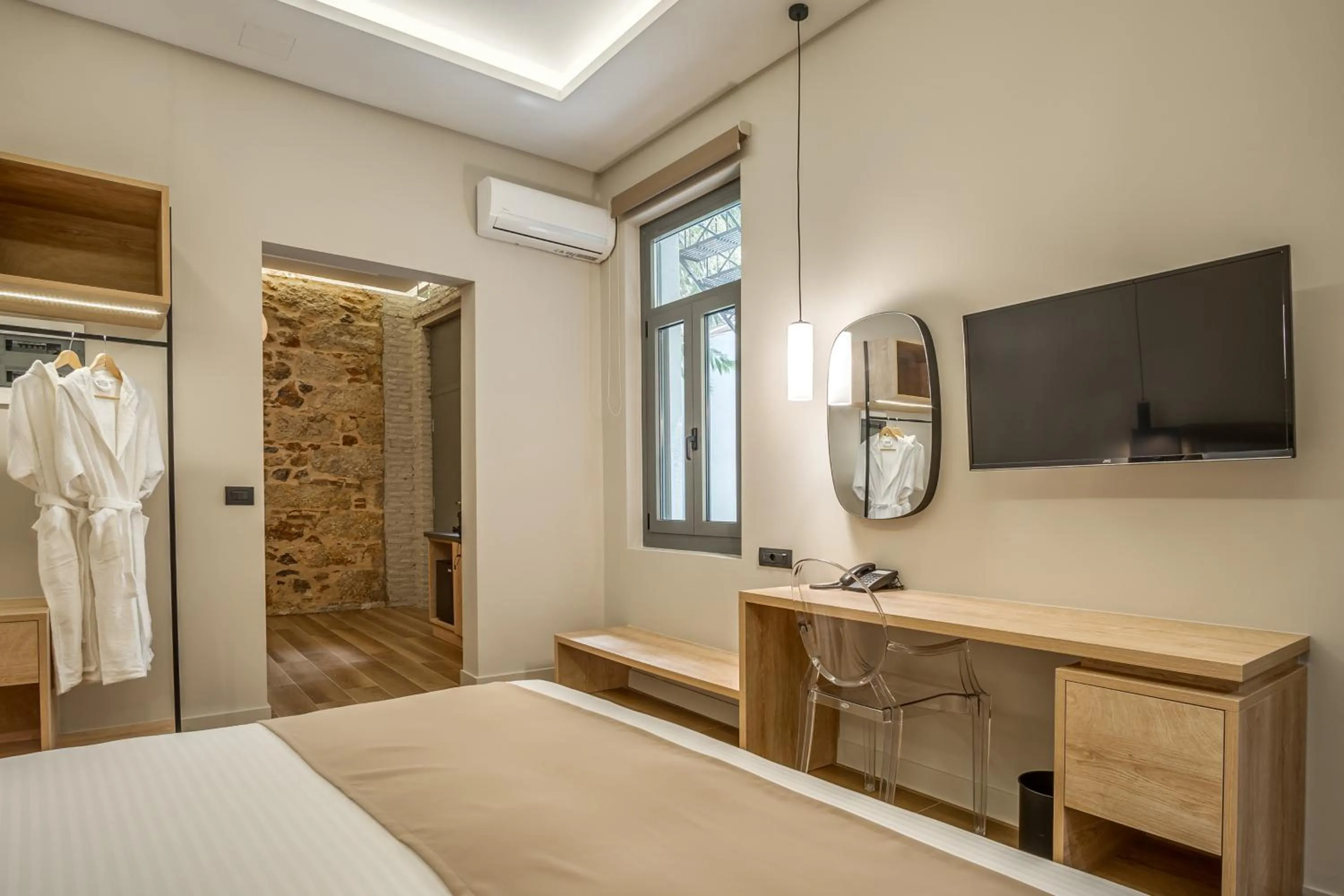 TV and multimedia, Bed in Philia Boutique Hotel
