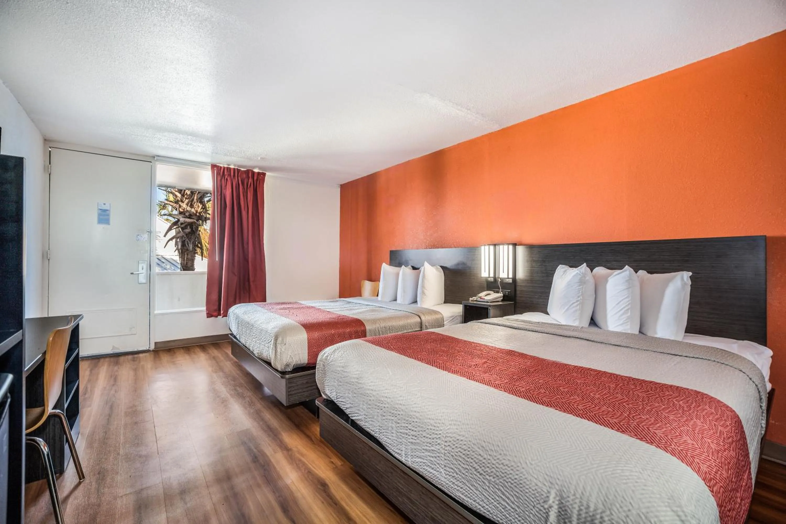 Bed in Studio 6 Florence, SC