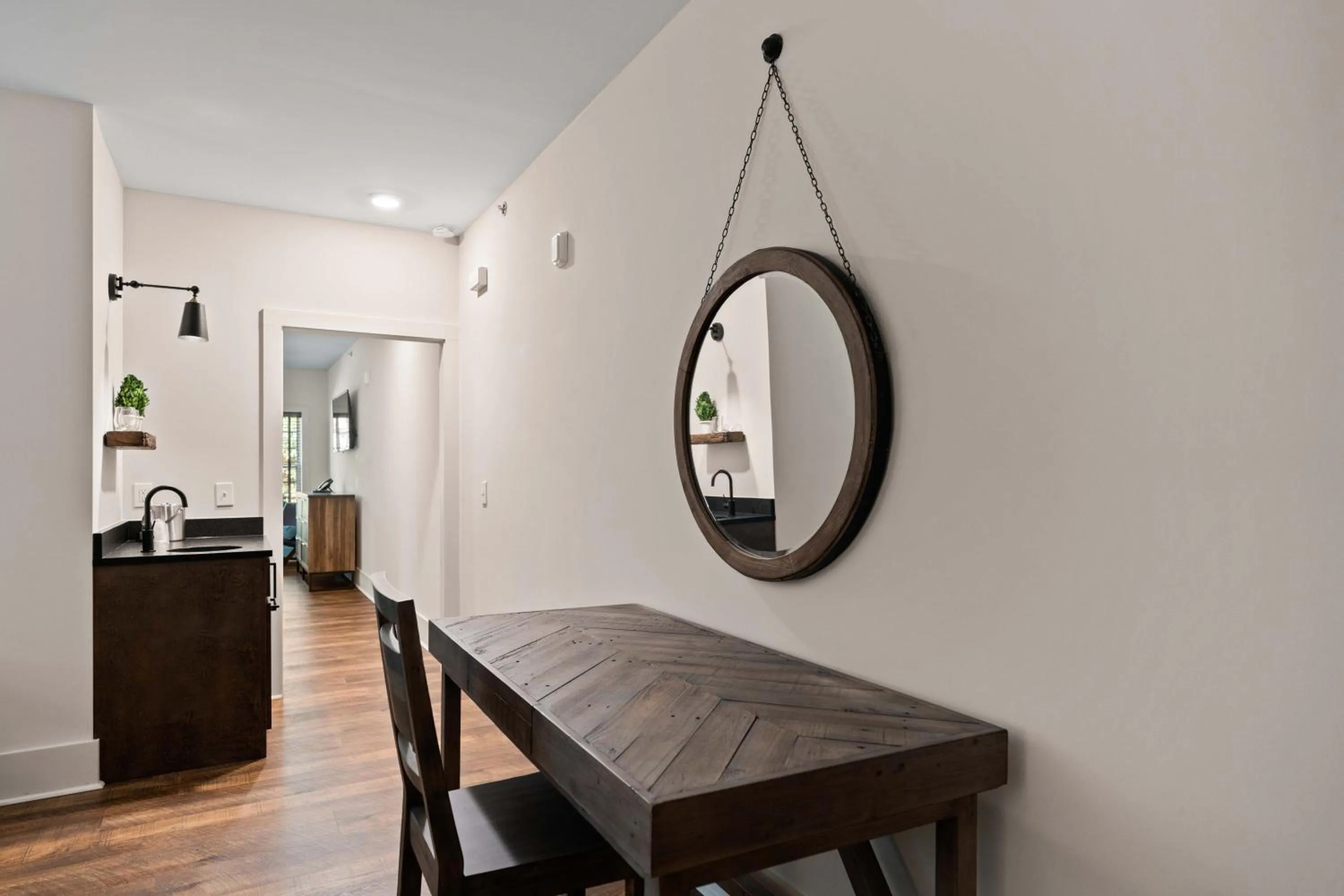 Communal lounge/ TV room in The Blowing Rock Manor