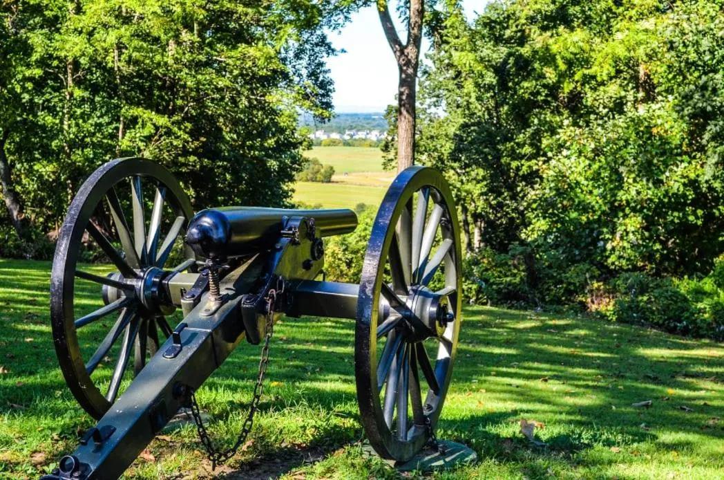 Garden view in Hot Tub, Deck&Grill, Game Room, WiFi at Cute Cabin