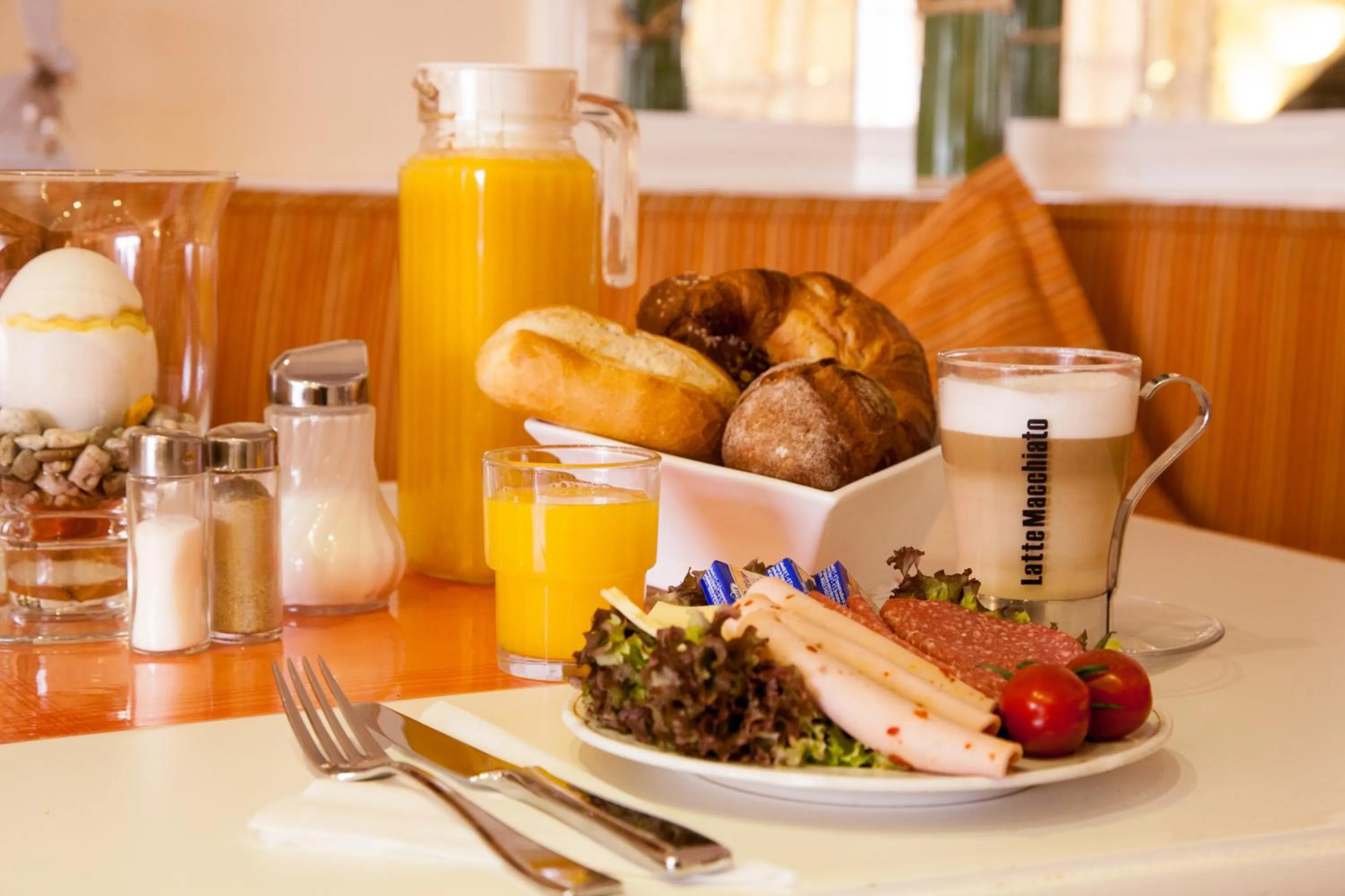 Food in Trip Inn Hotel Ariane