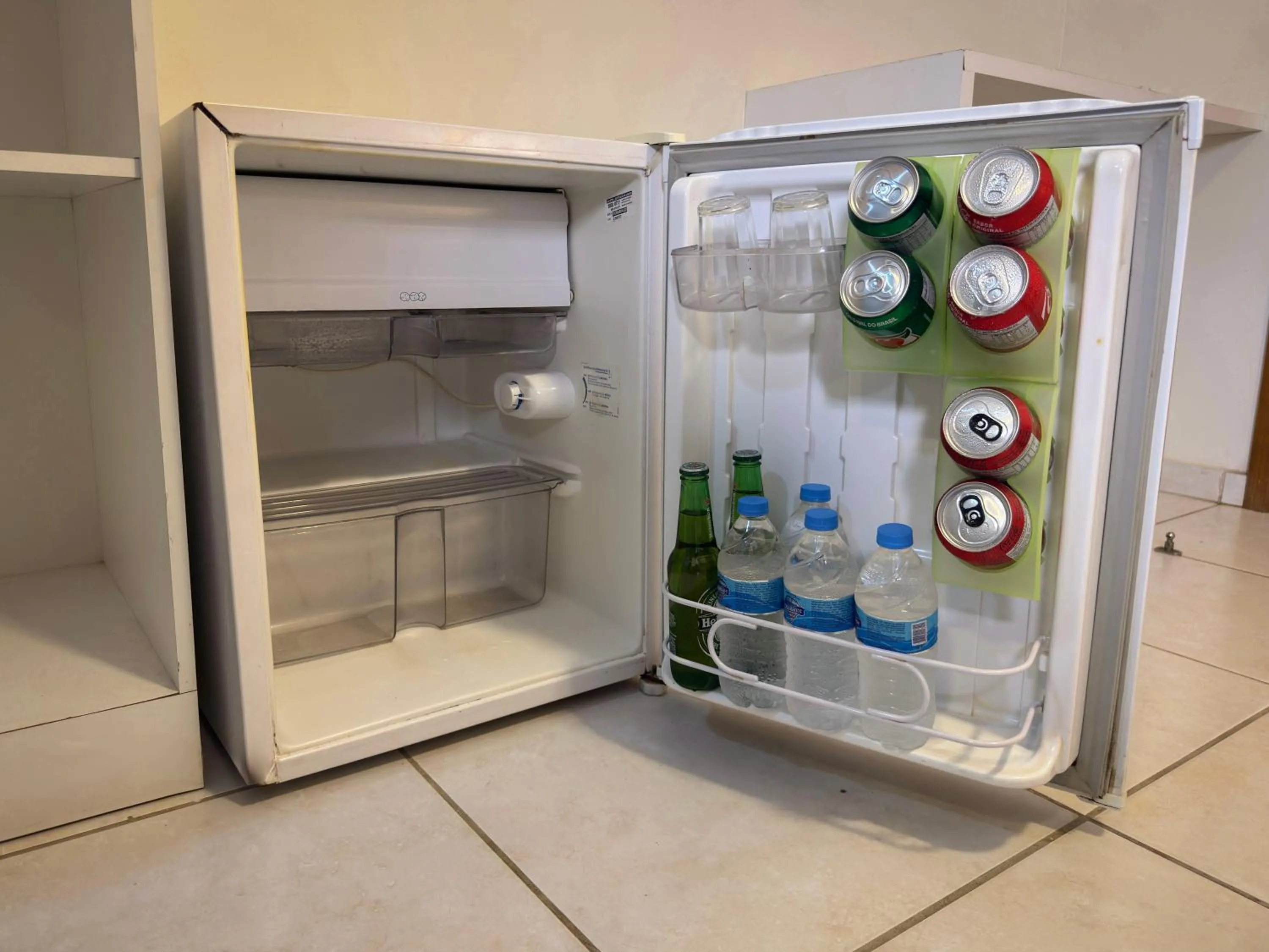 minibar in Pousada Unaí