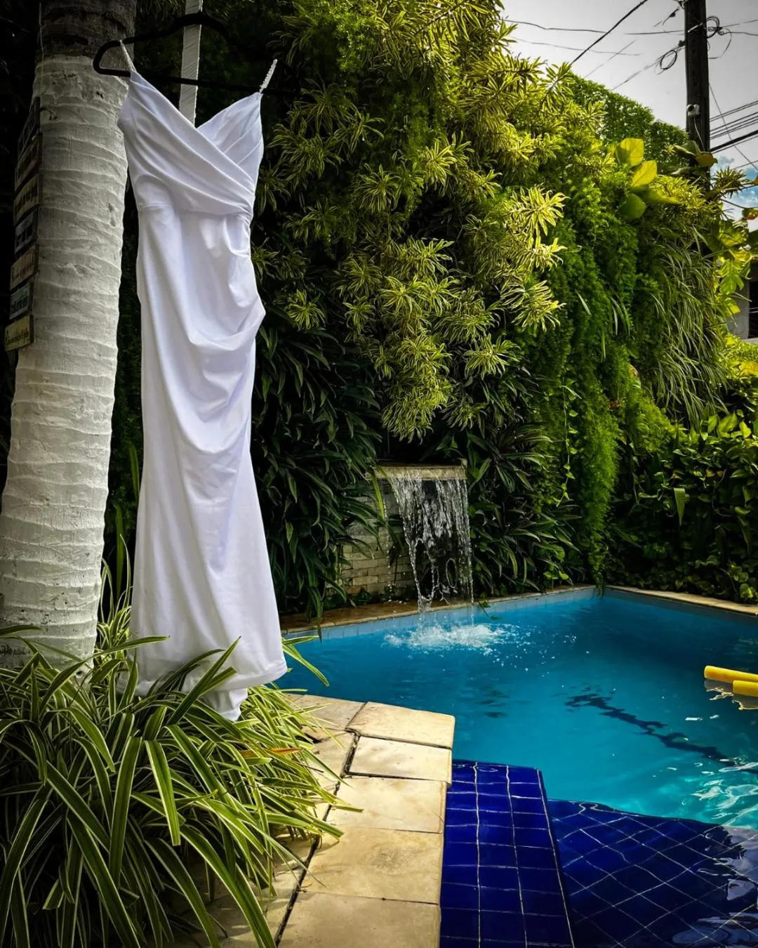 Swimming pool in Pousada Unaí