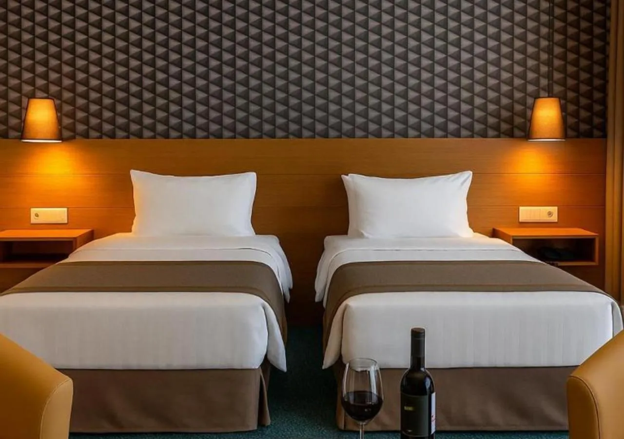 Bed in Golden Palace Hotel