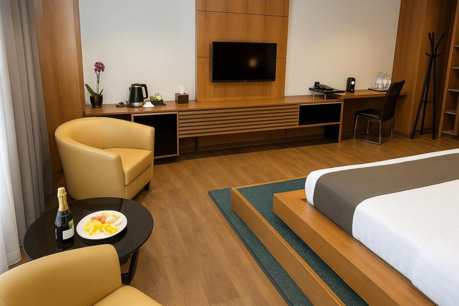 Bed in Golden Palace Hotel