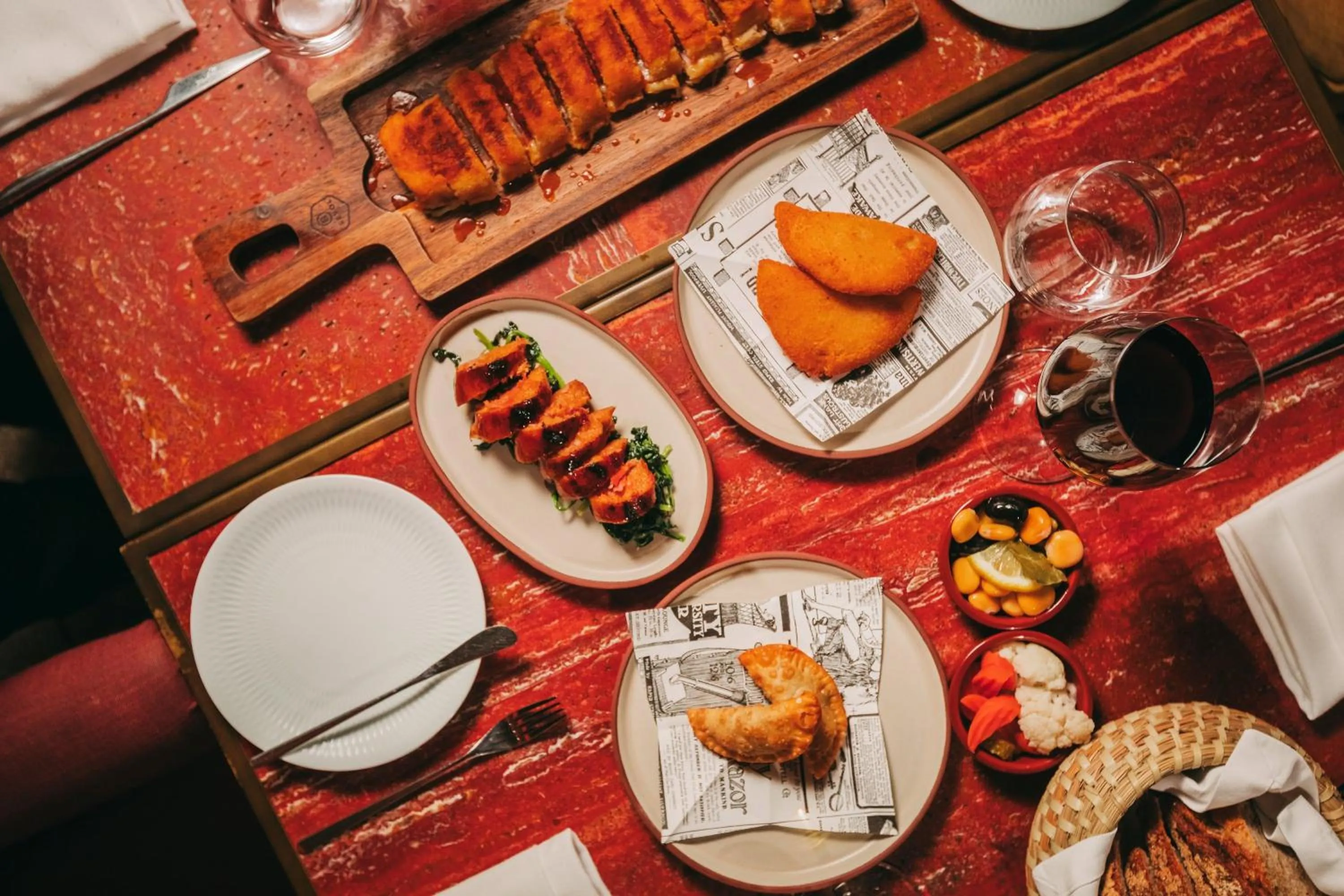 Restaurant/places to eat in Casa da Companhia Hotel & Spa, Vignette Collection by IHG