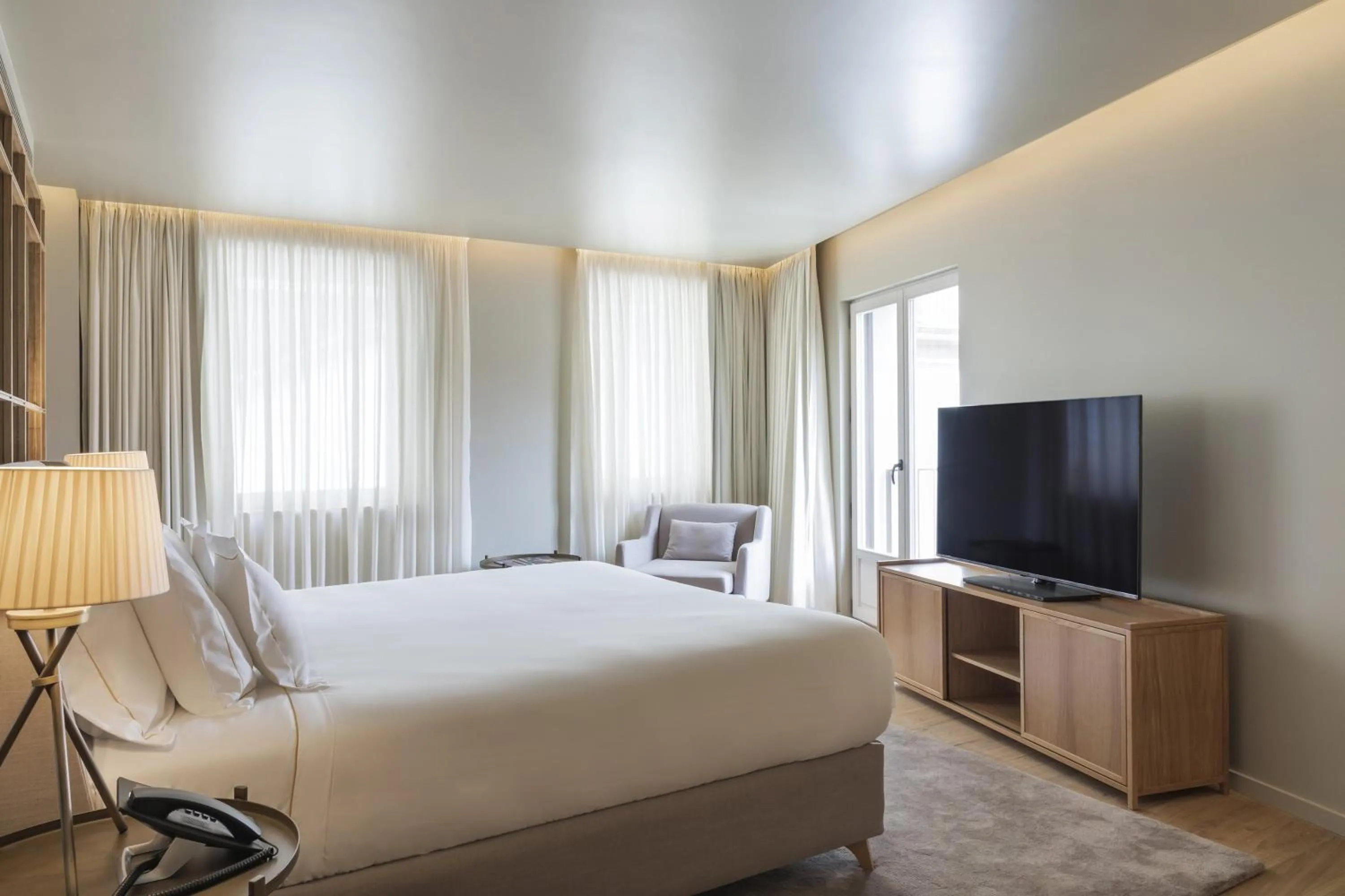 Photo of the whole room, Bed in Casa da Companhia Hotel & Spa, Vignette Collection by IHG