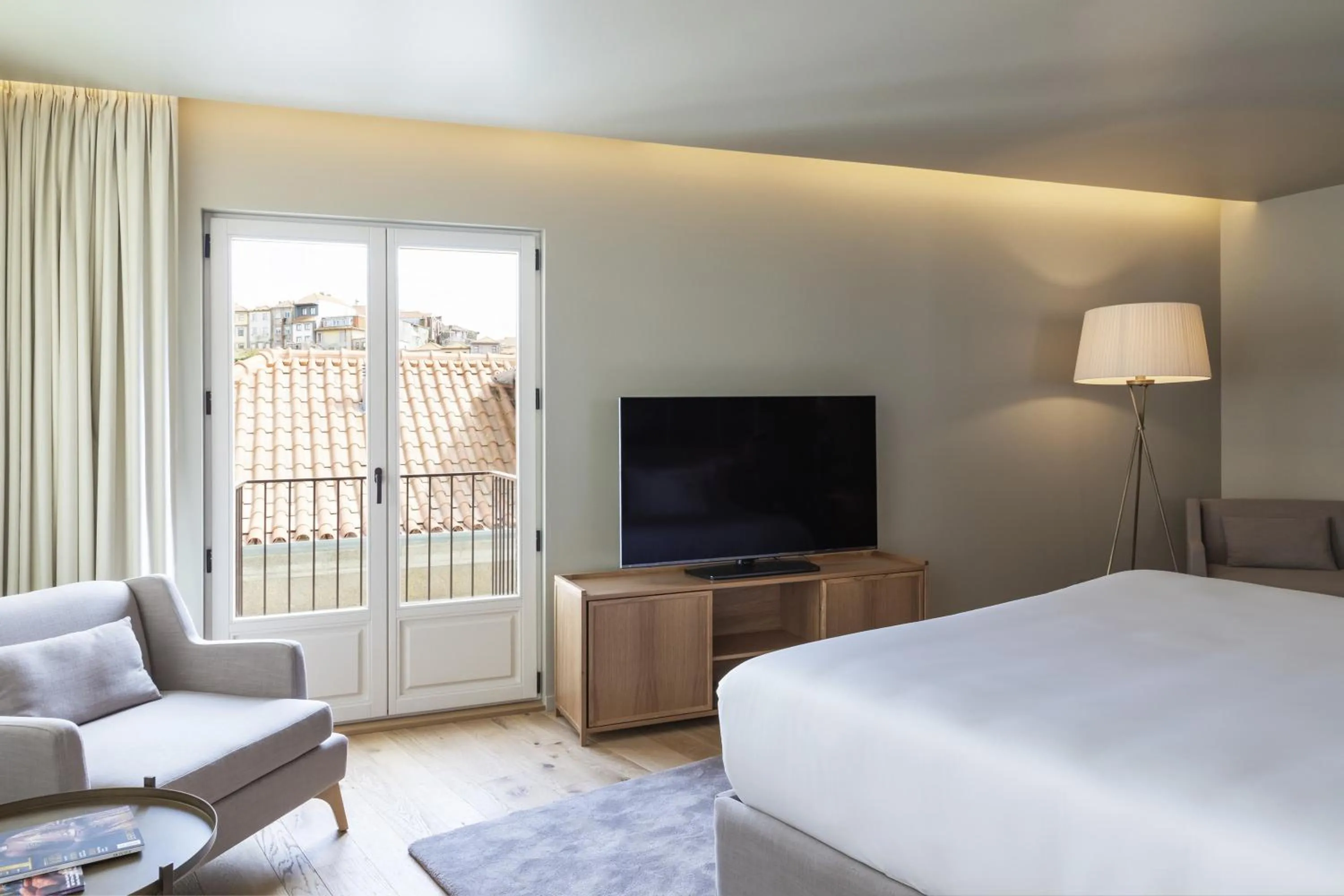 Photo of the whole room, Bed in Casa da Companhia Hotel & Spa, Vignette Collection by IHG