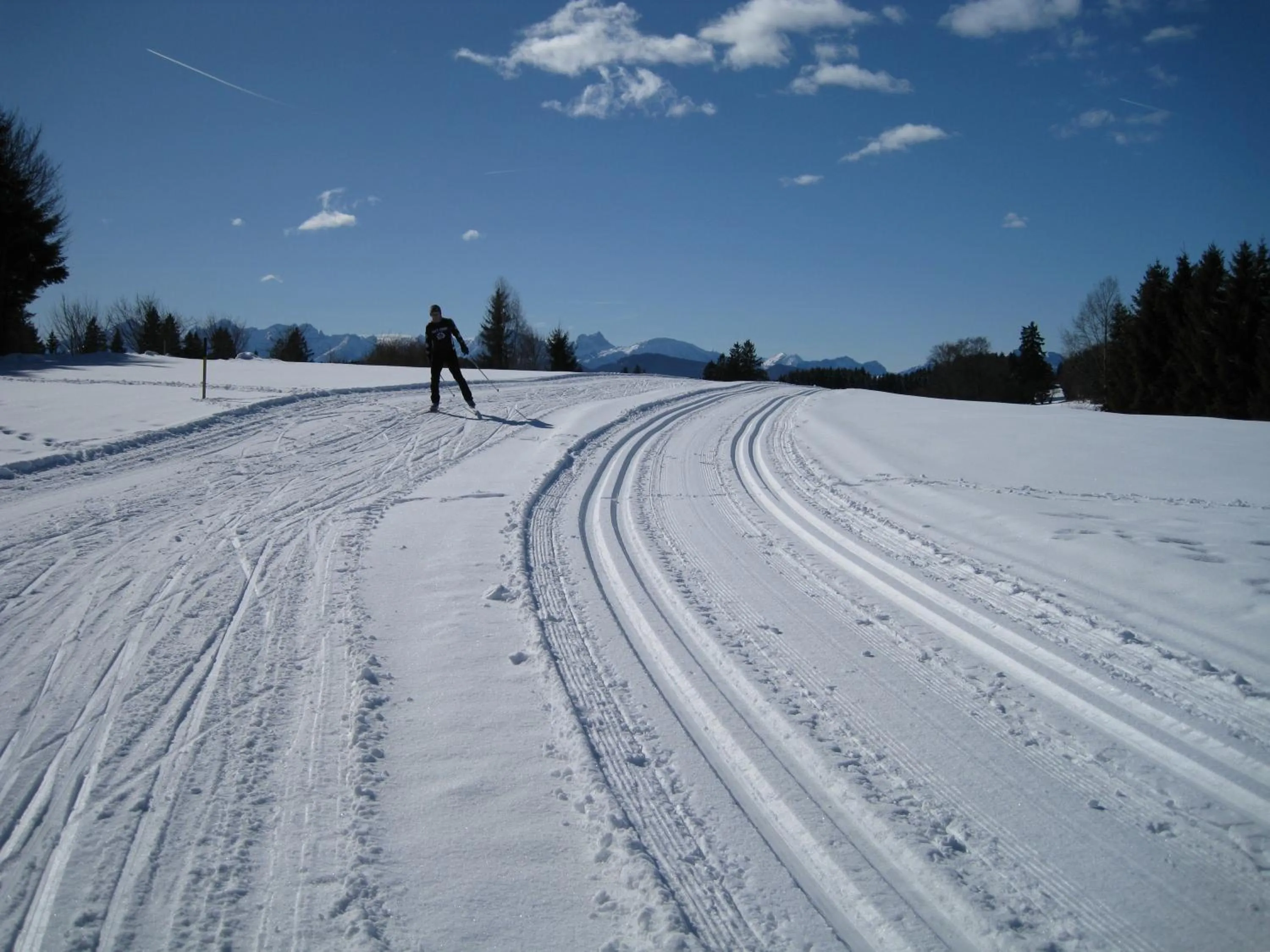 Skiing in Hotel Auf der Gsteig GmbH