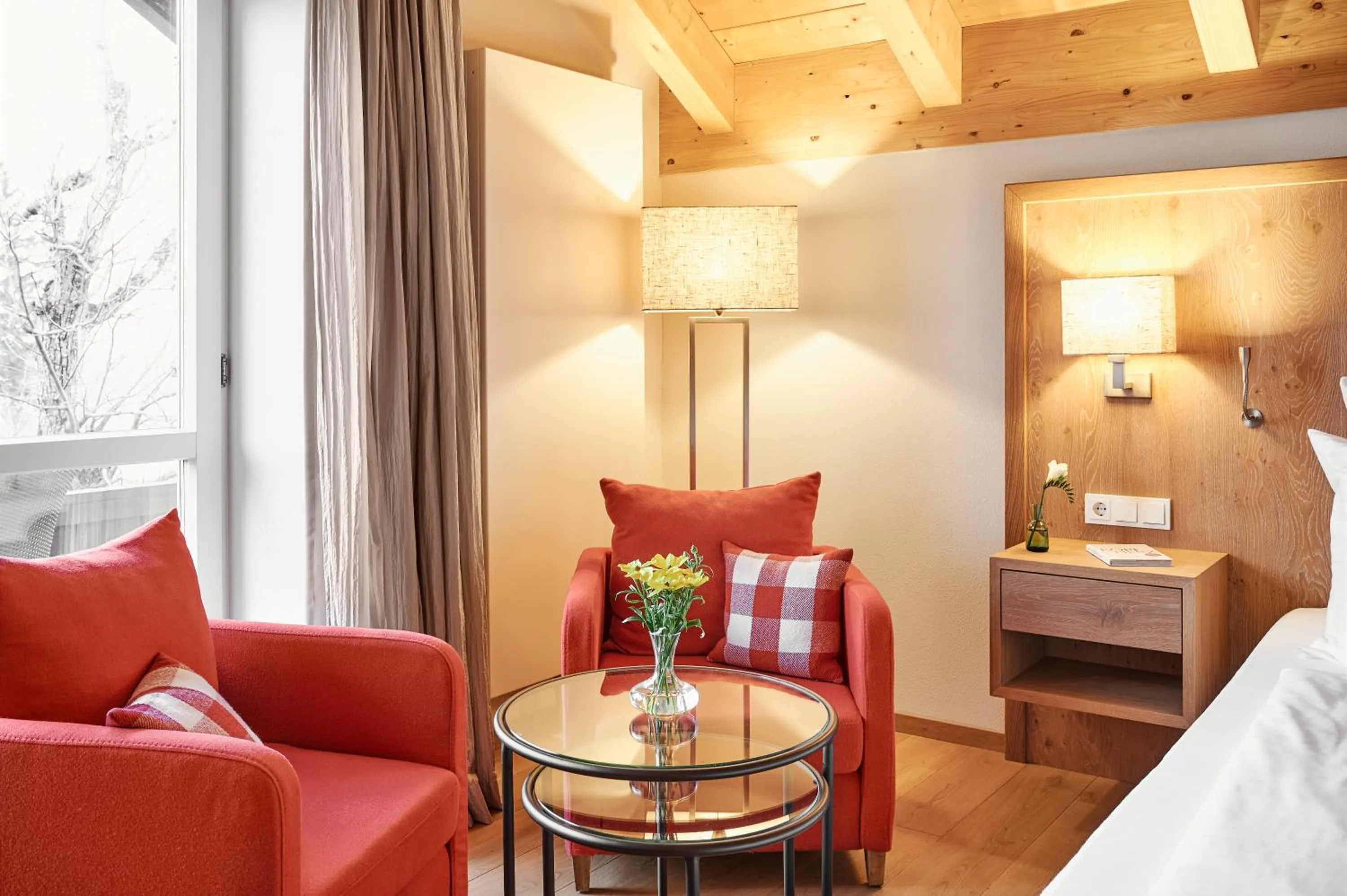 Bed in Hotel Auf der Gsteig GmbH