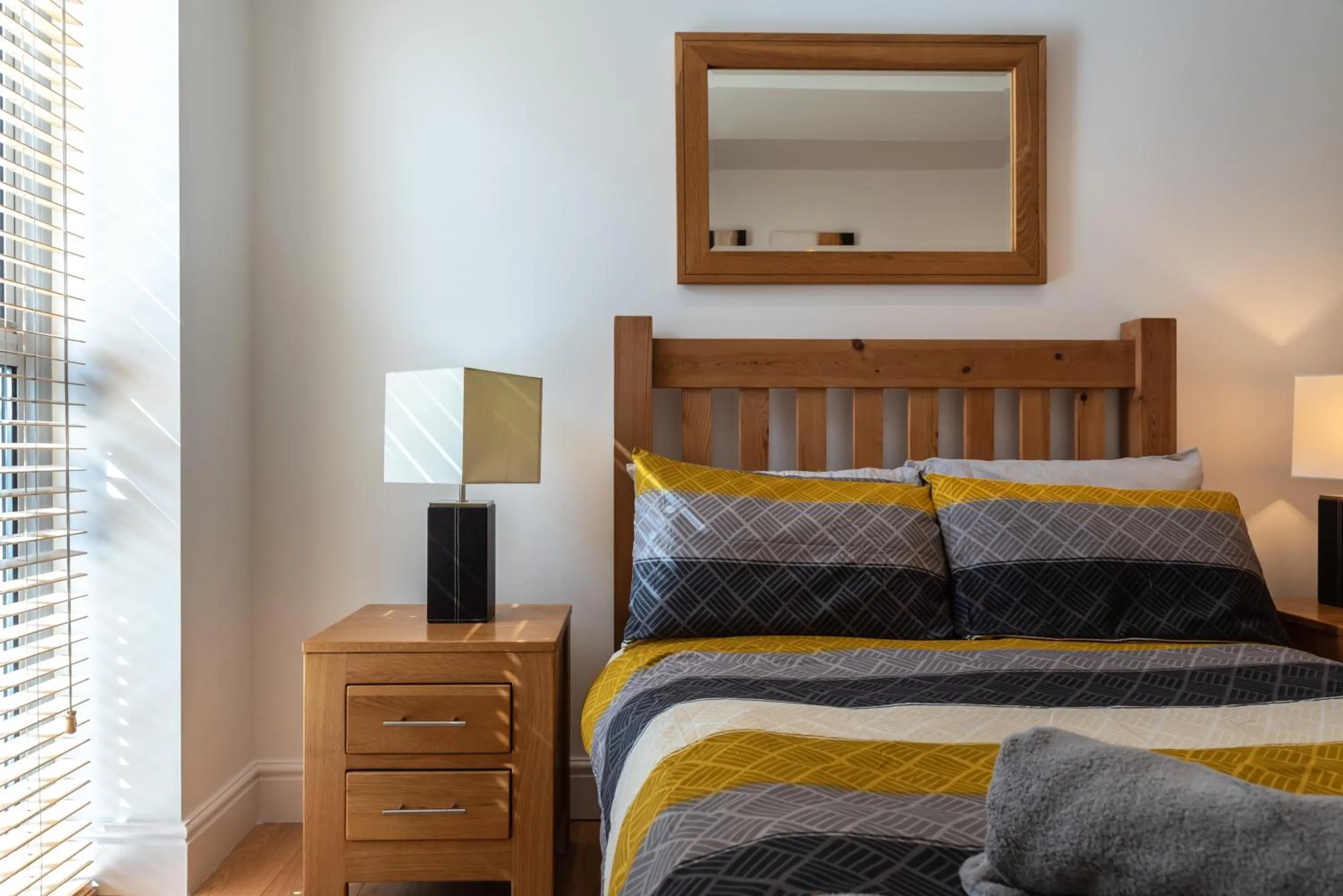 Bedroom, Bed in The Old Library - Modern Apartment near the Train Station and Racecourse