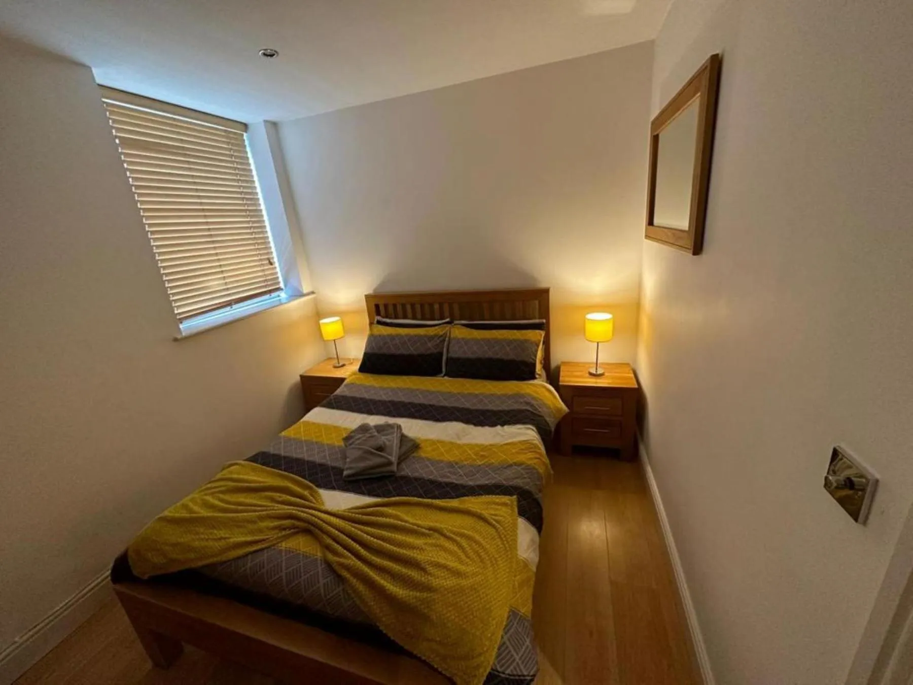 Bedroom, Bed in The Old Library - Modern Apartment near the Train Station and Racecourse