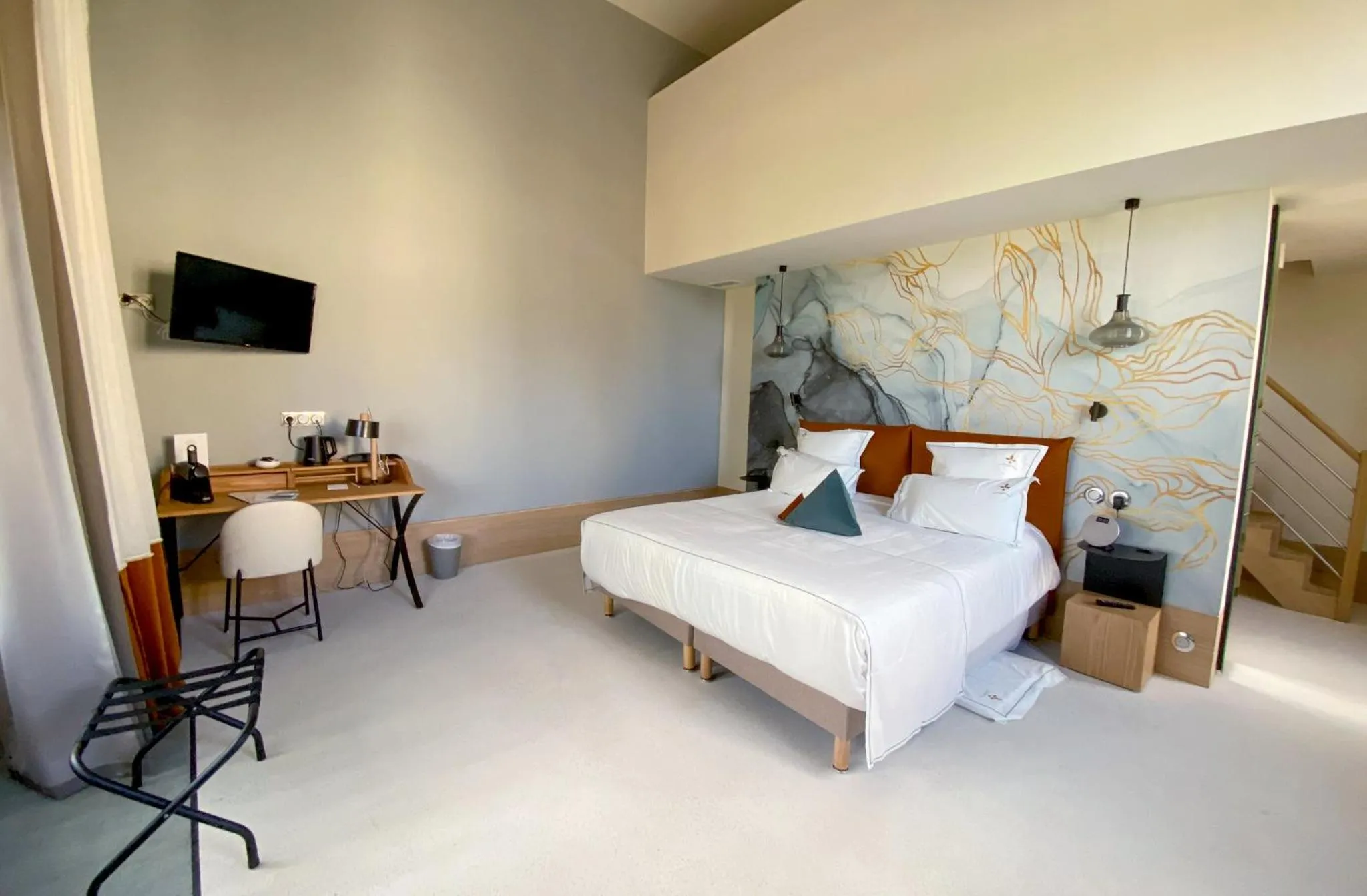 Bed in AUX DUCS DE SIENNE