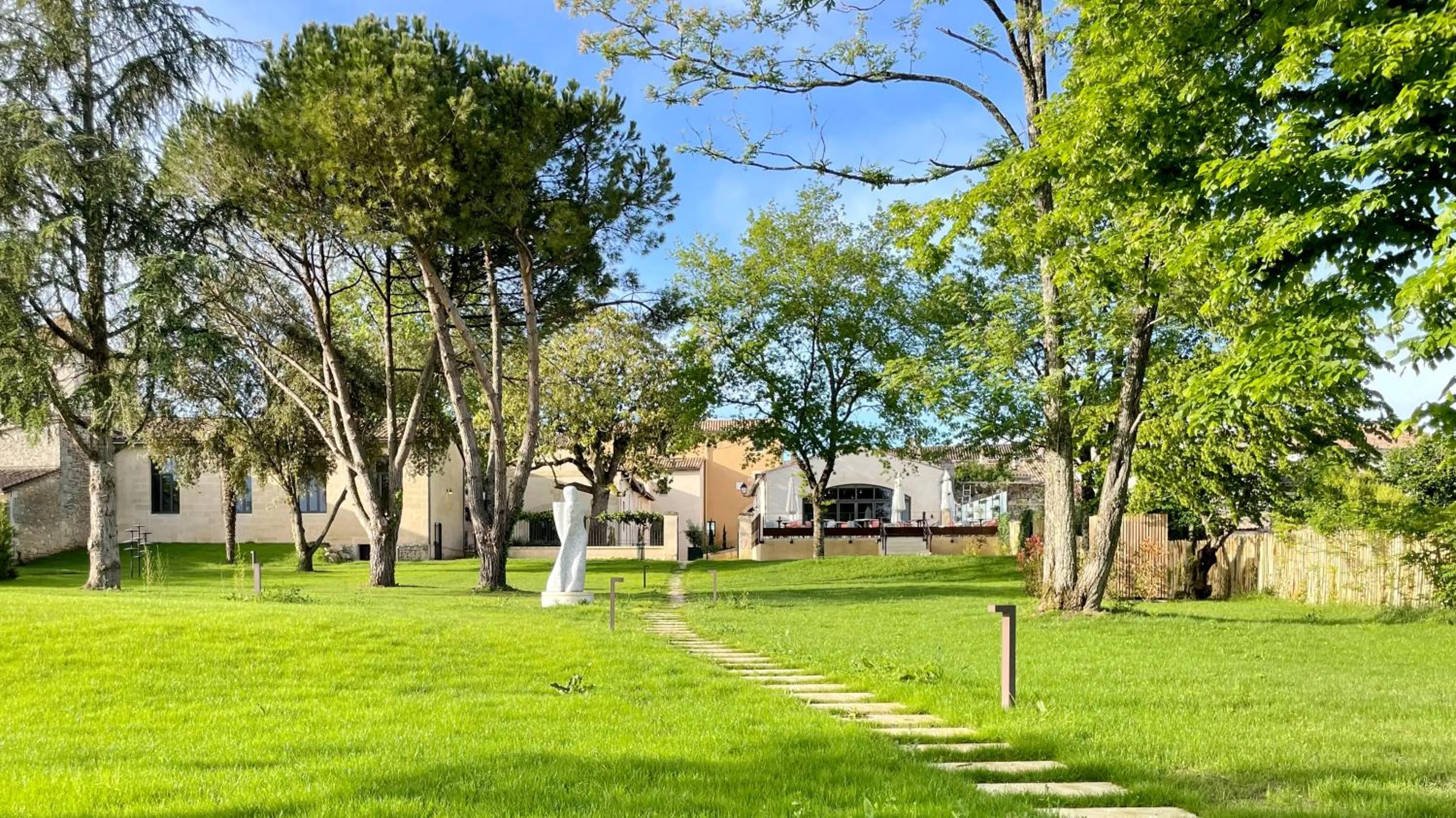 Garden in AUX DUCS DE SIENNE